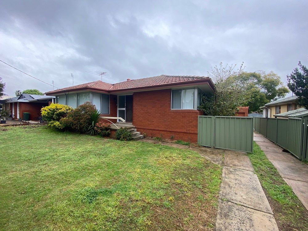7 Larnach Street, Elderslie, NSW 2570