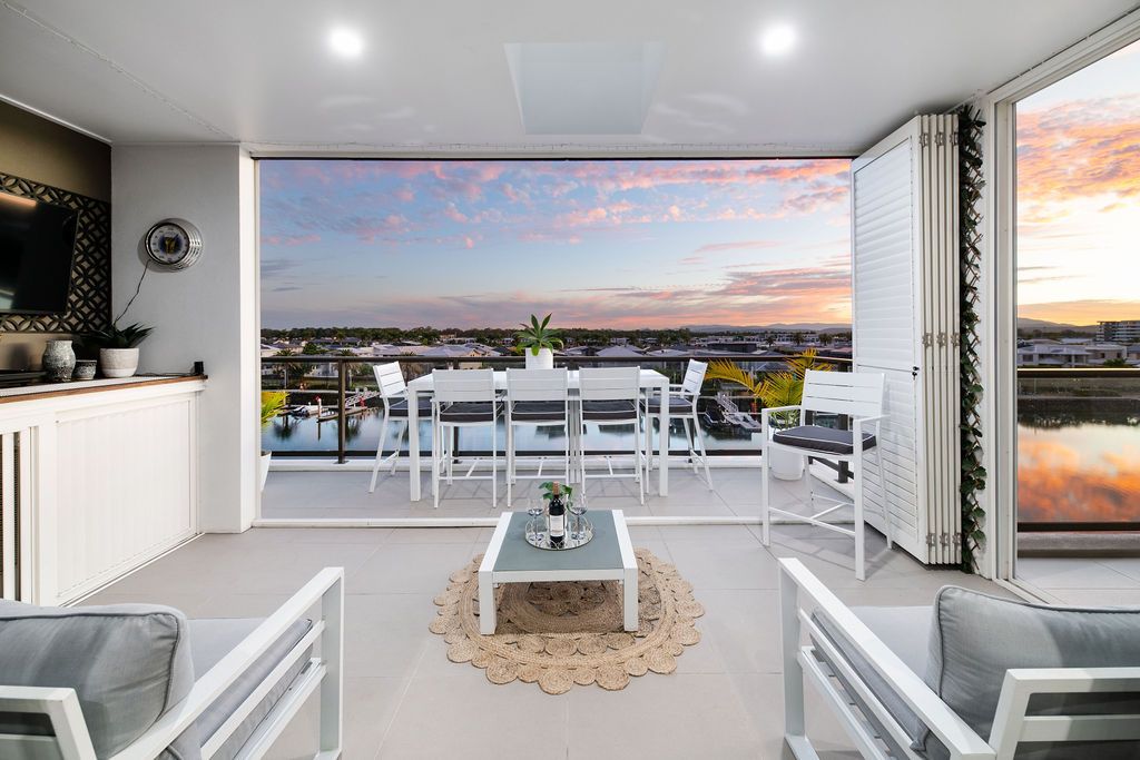 128/37 Sickle Avenue — photo from Ray White Hope Island