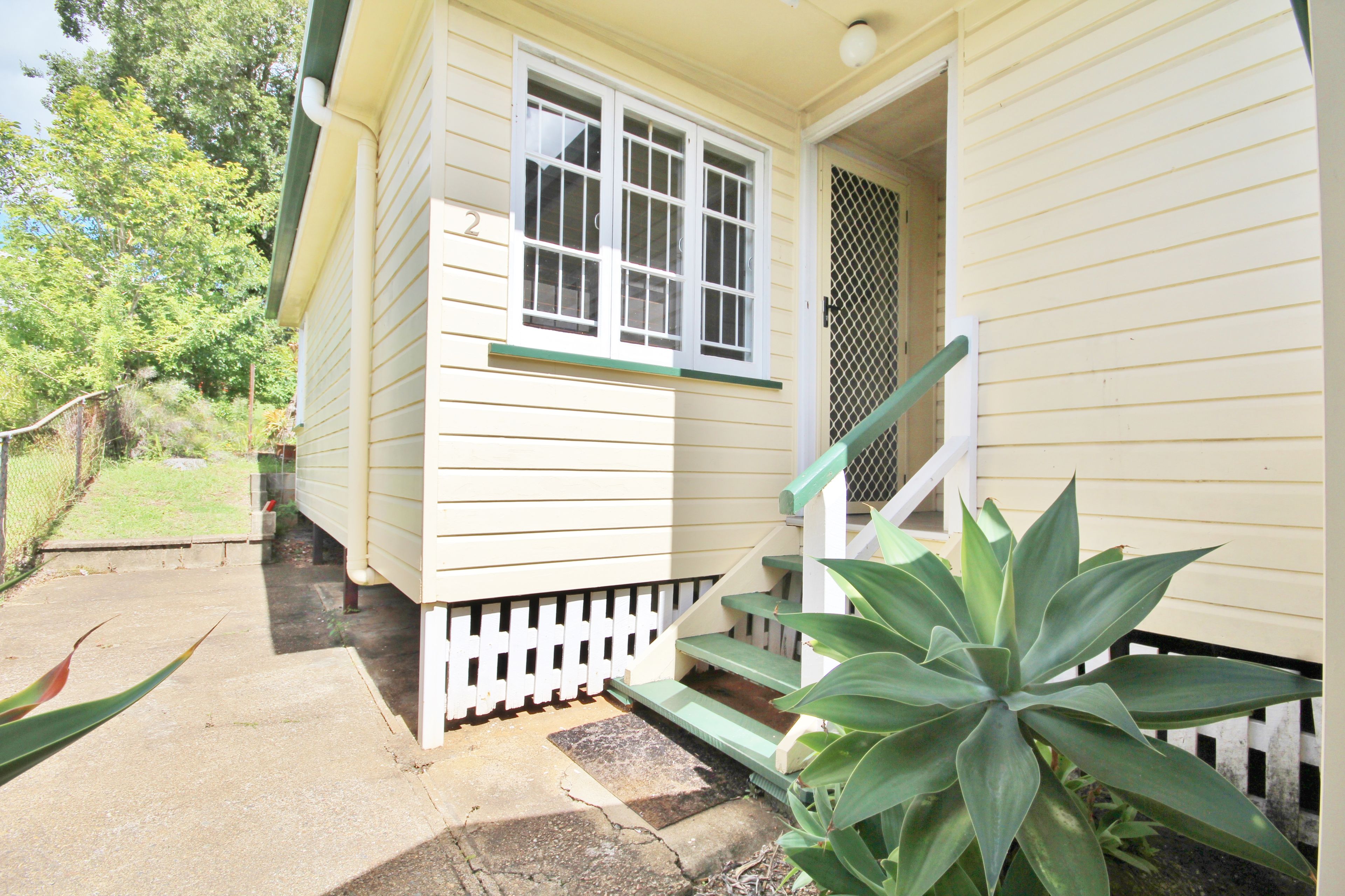 11B Sapphire Street, Holland Park, QLD 4121