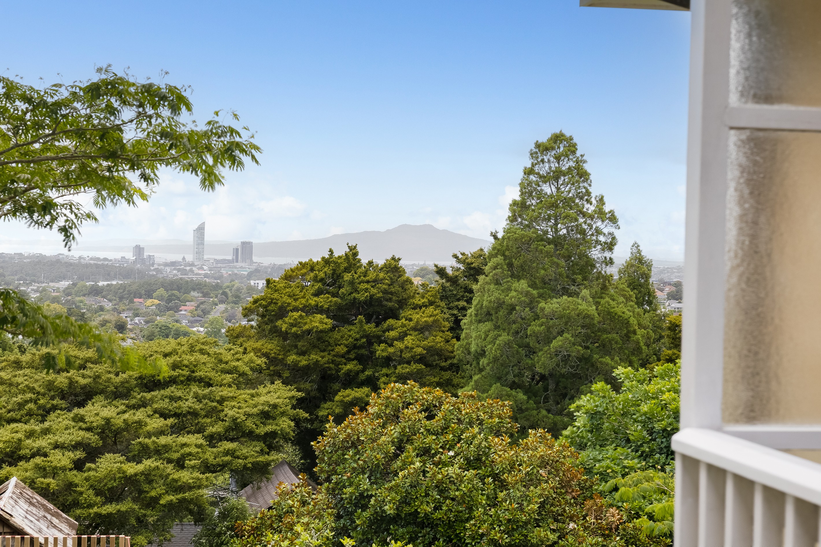 175 Glenfield Road, Hillcrest, North Shore City