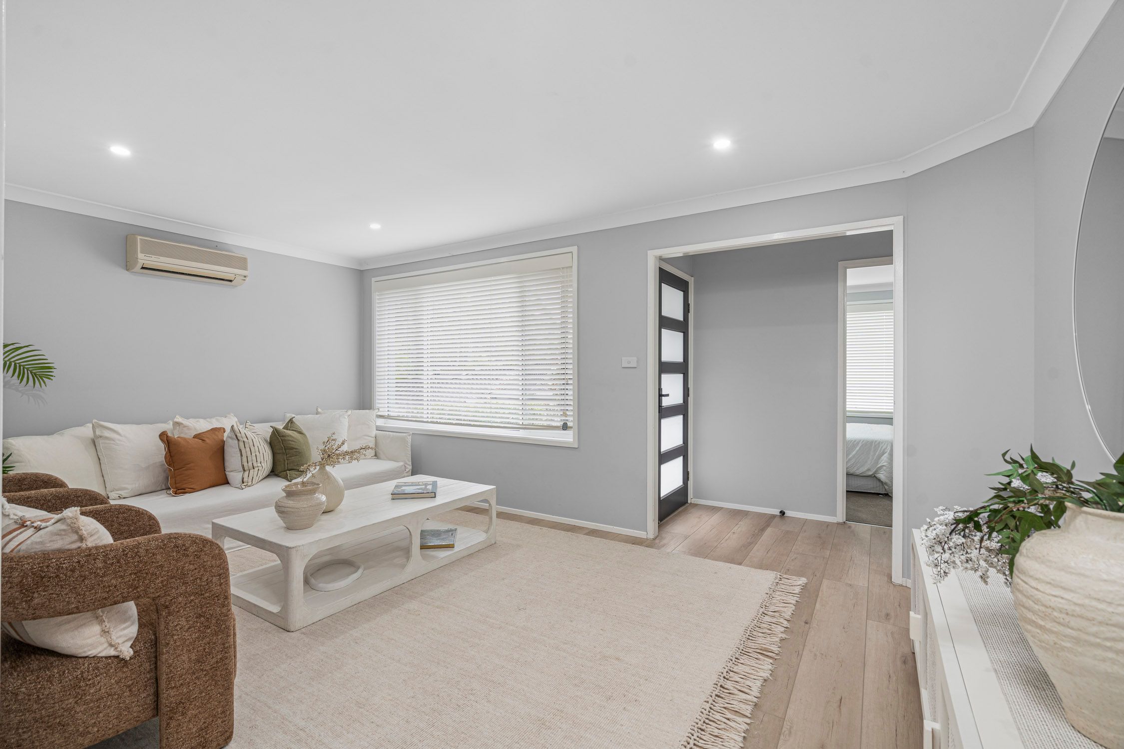 12 Sandringham Close — photo 4 of 18