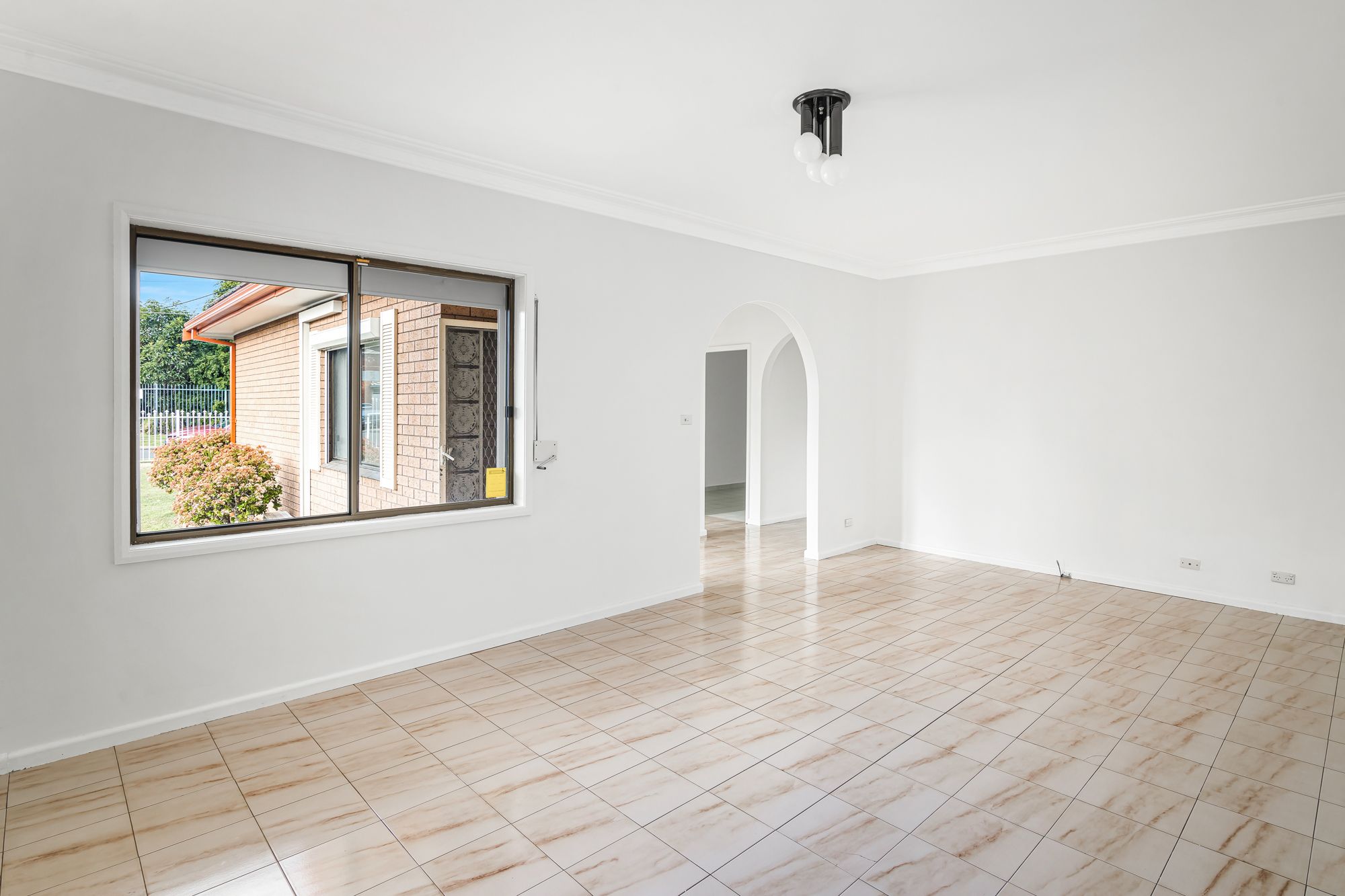 48 Oleander Street — photo 5 of 11