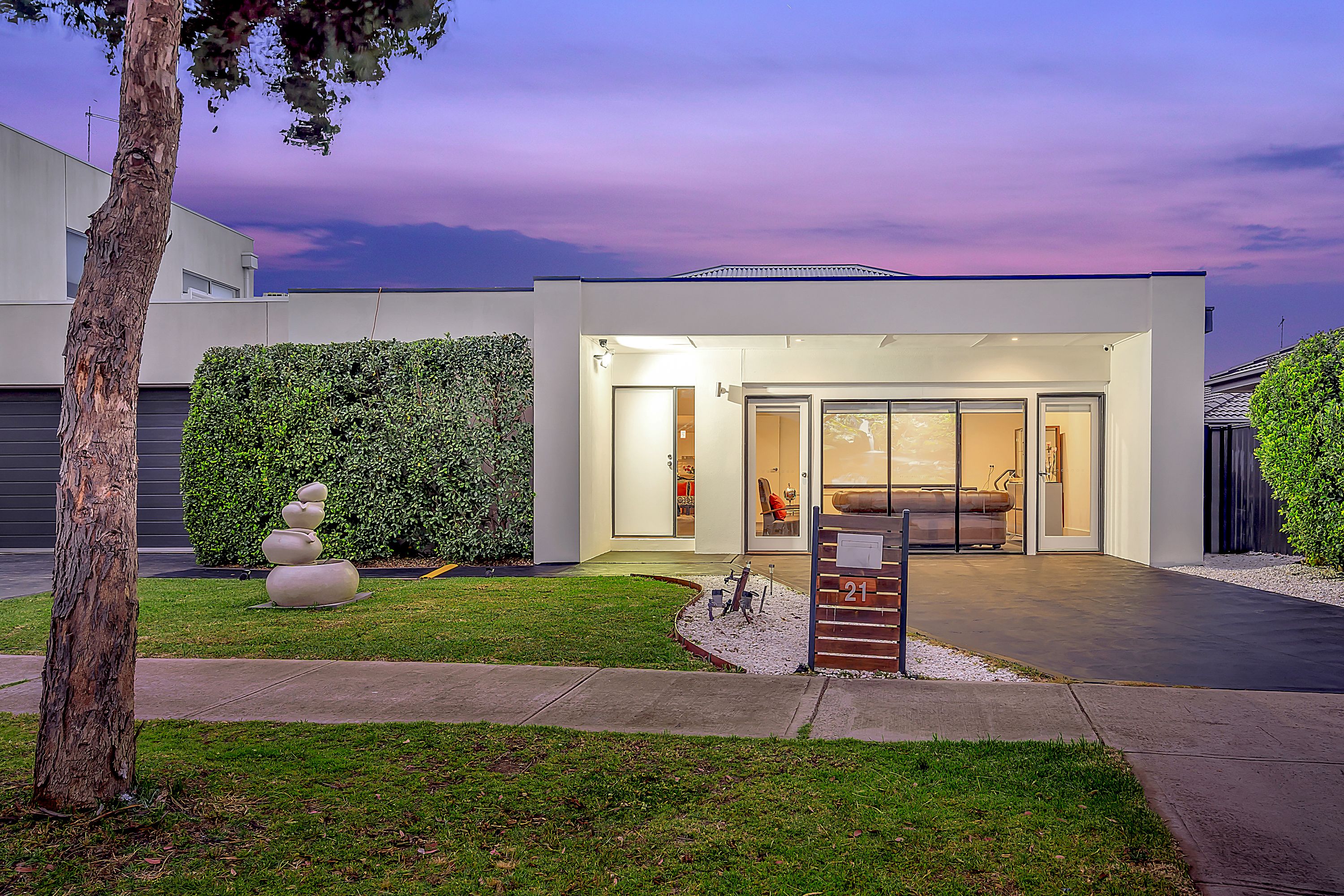 21 Cavalier Drive, Craigieburn, VIC 3064