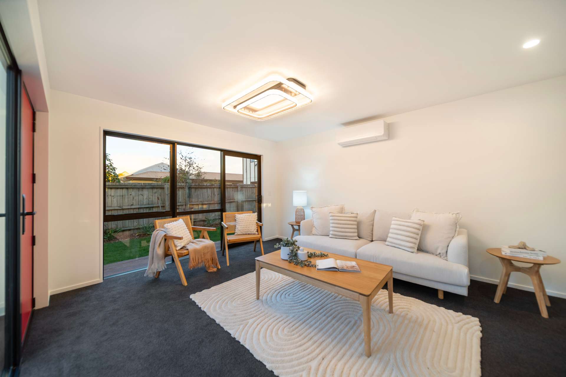 1/490 Cashel Street photo 2