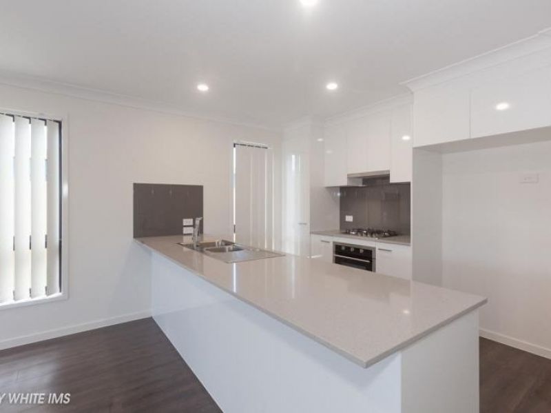 57 Hill Drive, Pimpama, QLD 4209