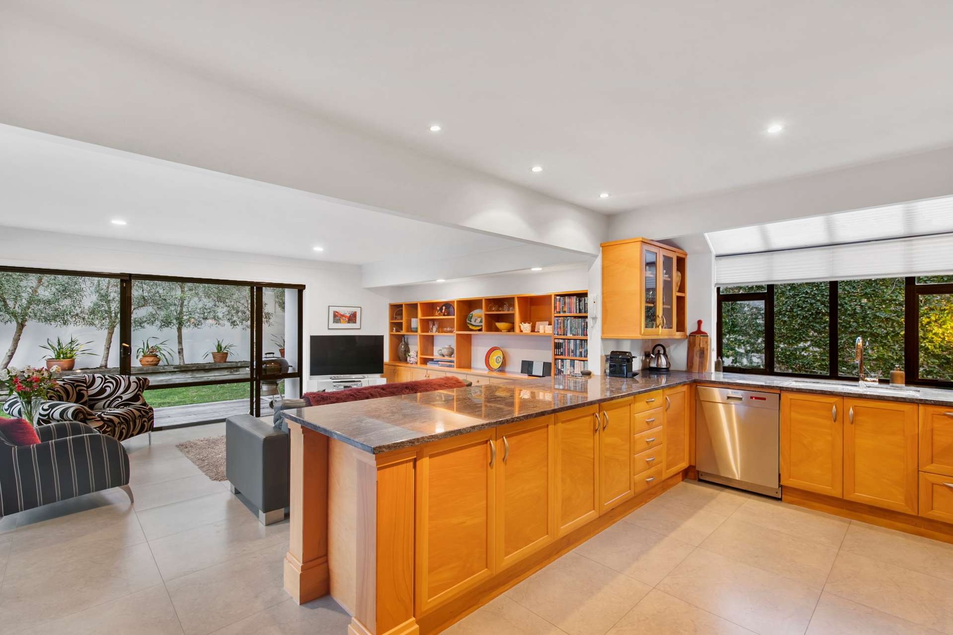 23b Clifton Road photo 6