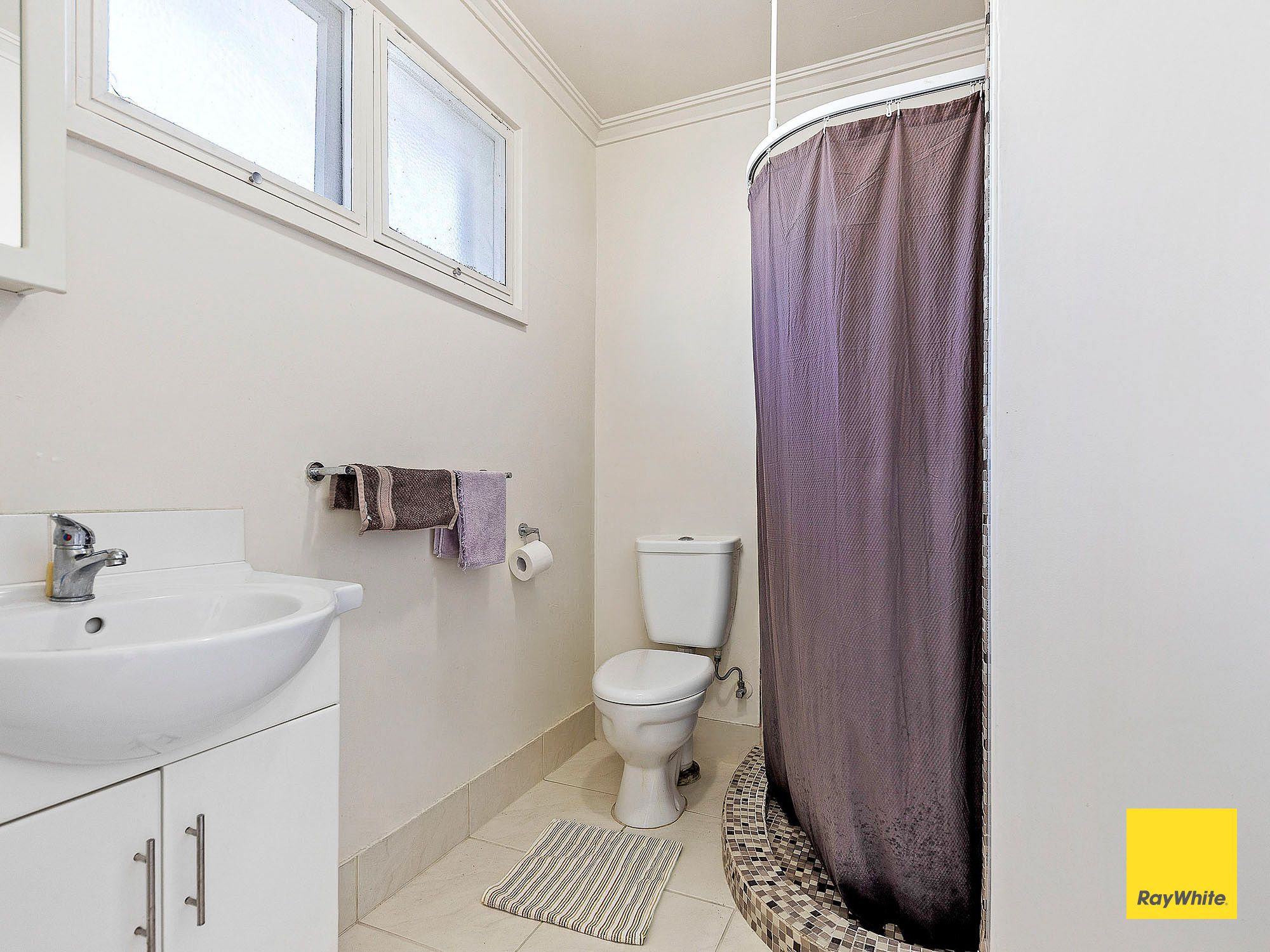 11/233-245 Barnard Street — photo 8 of 13