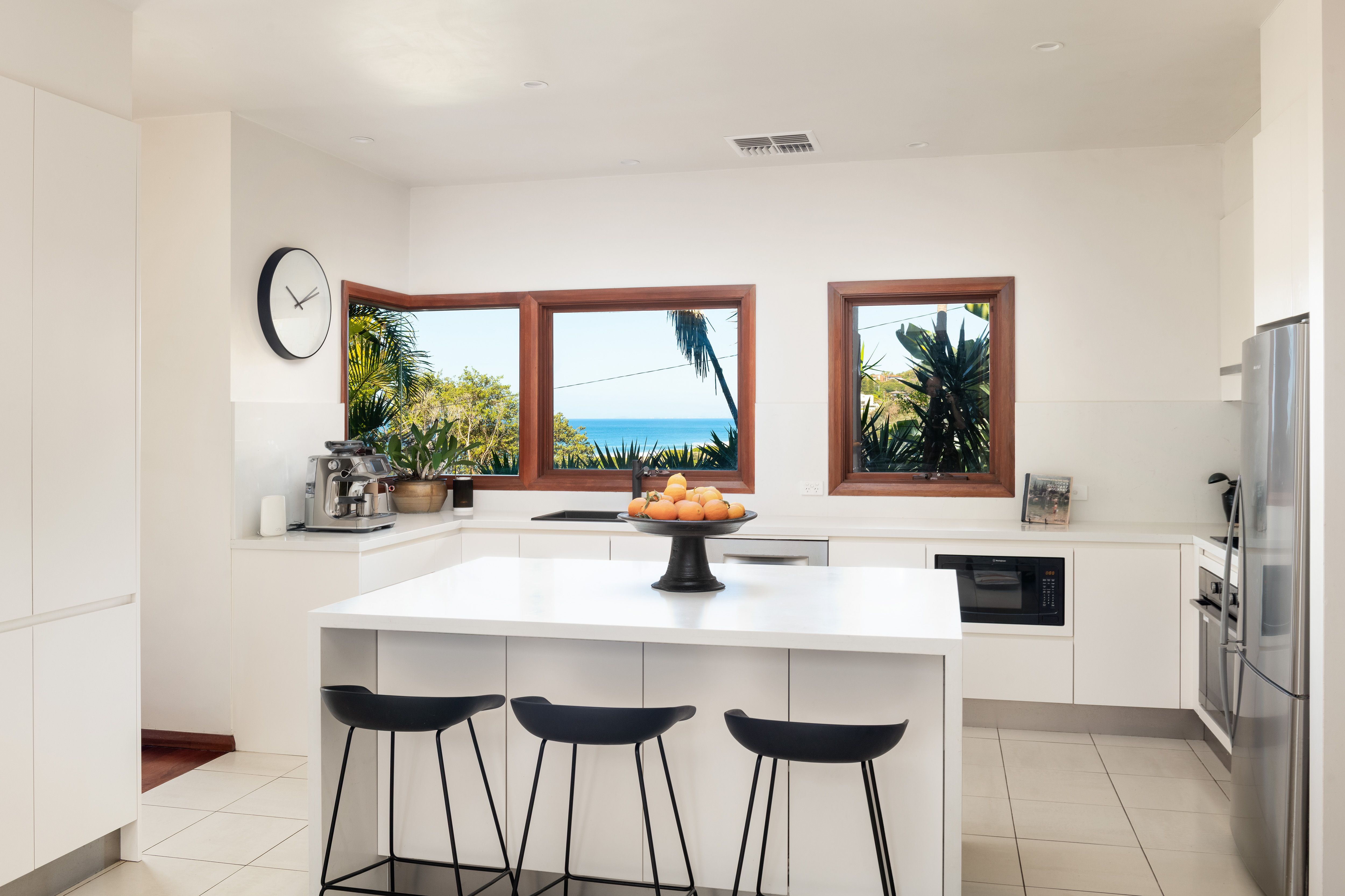 14 Seaview Crescent — photo 9 of 19
