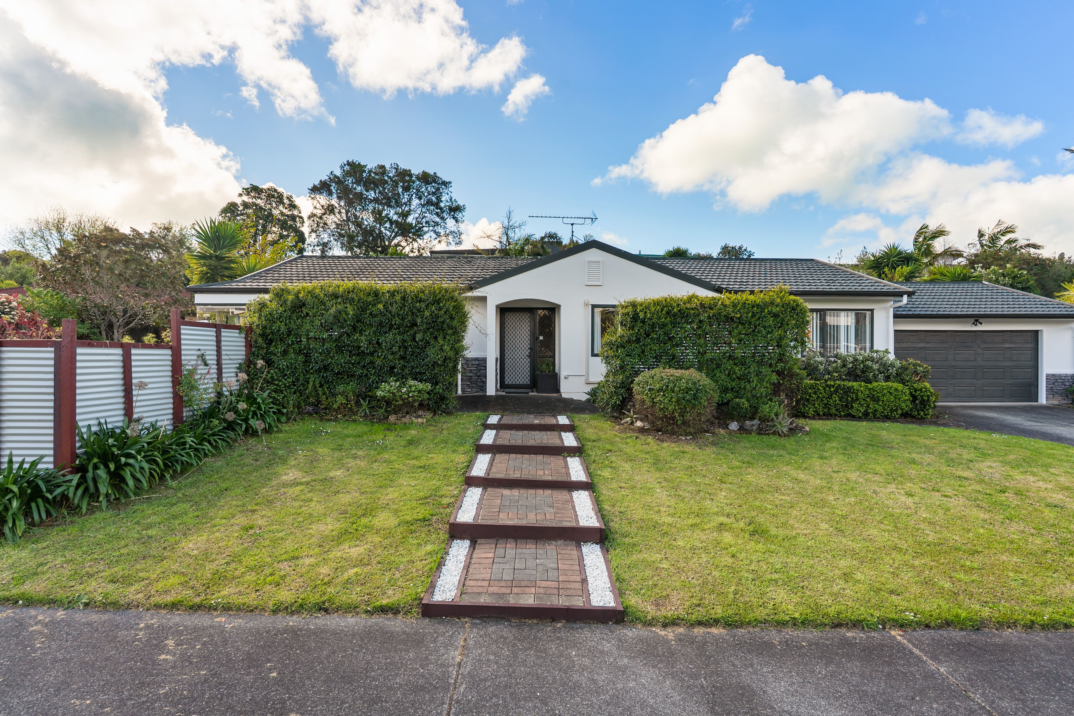 15 Toomer Place, Beachlands, Manukau City