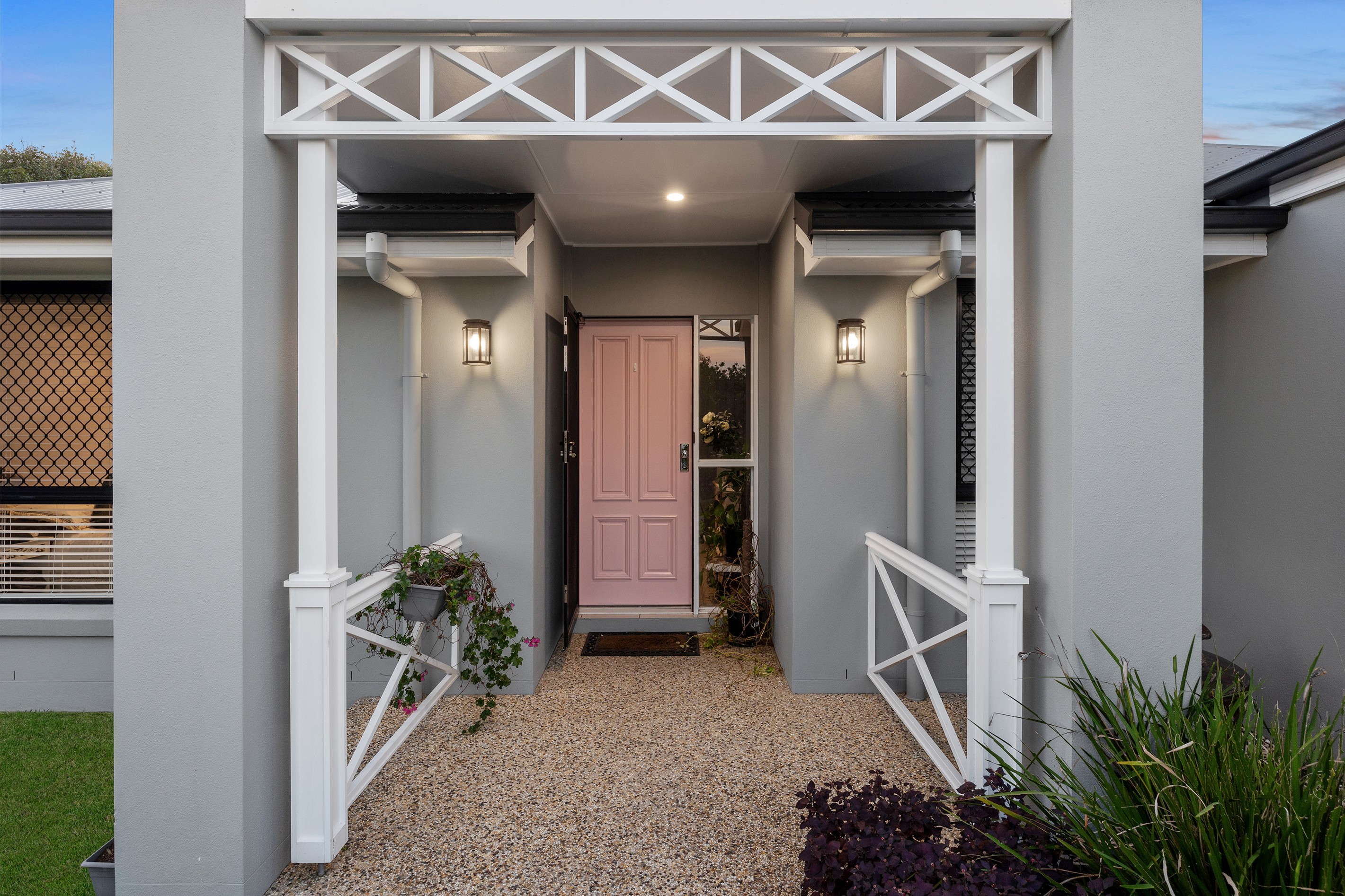 1 Sanibel Court, Kawana Island, QLD 4575