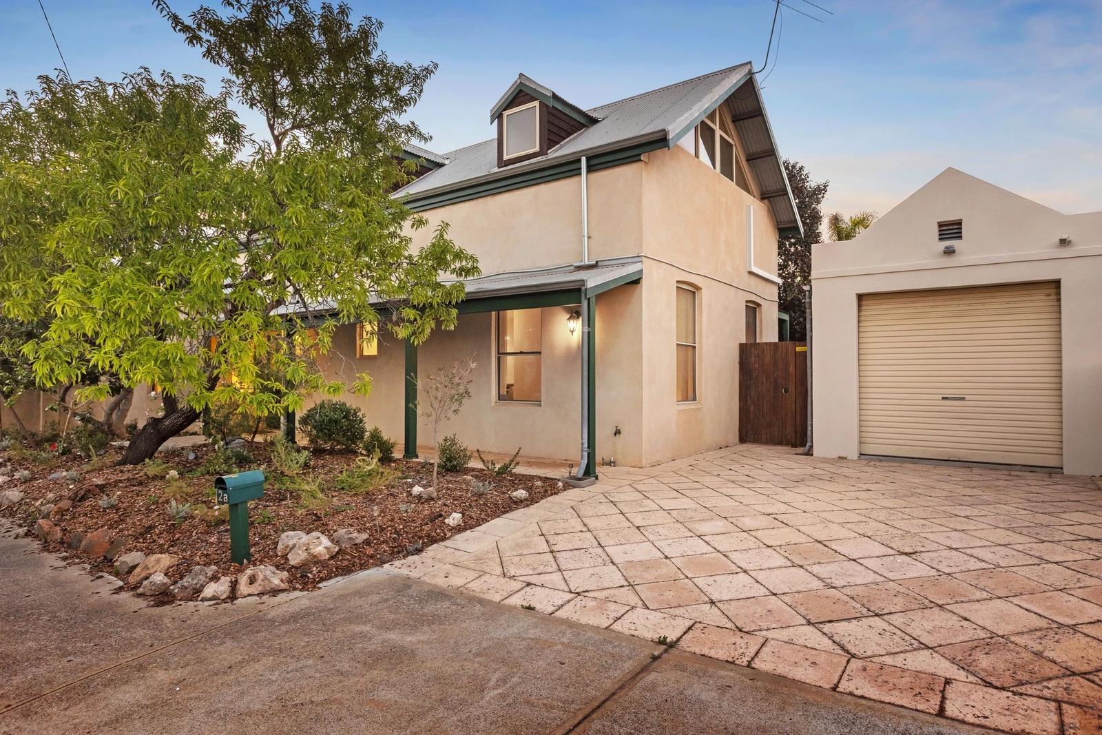 2A Higham Road, North Fremantle, WA 6159