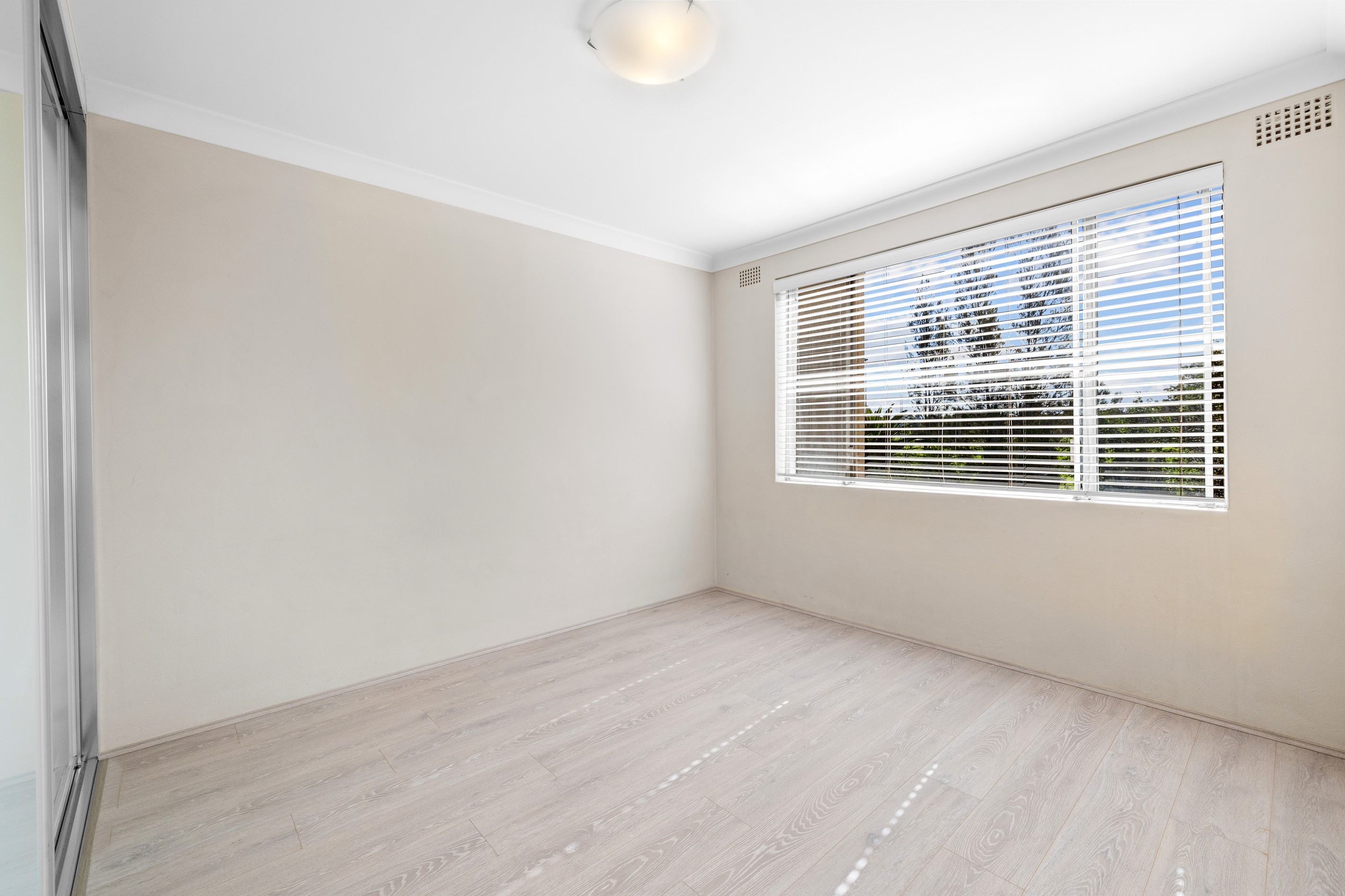 2/22 Meadow Crescent, Meadowbank, NSW 2114