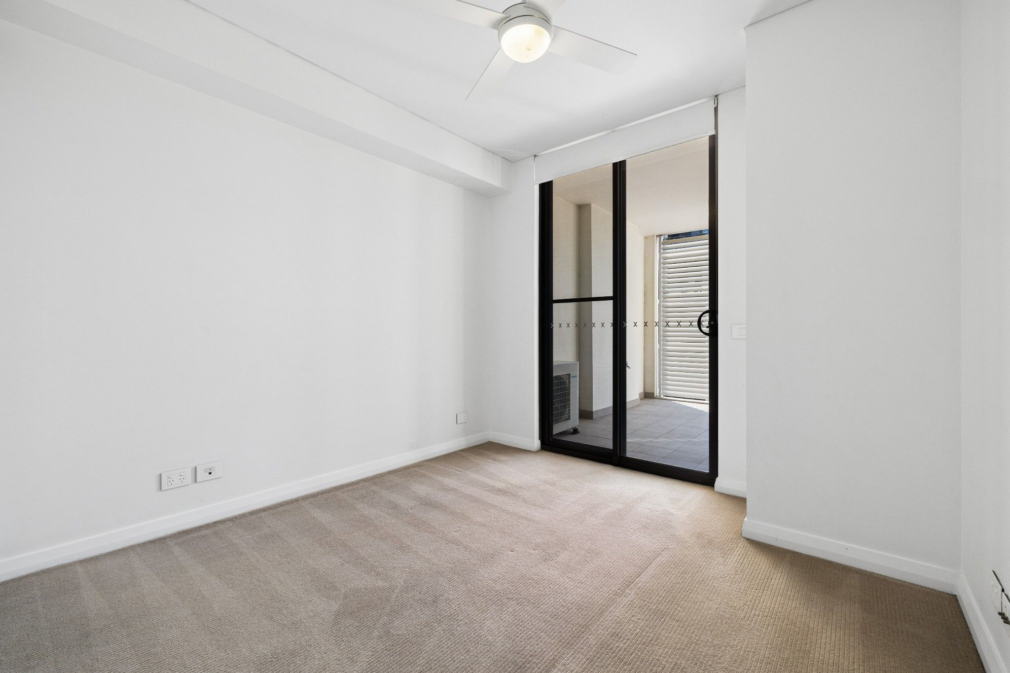 527/43 Amalfi Drive — photo 9 of 19