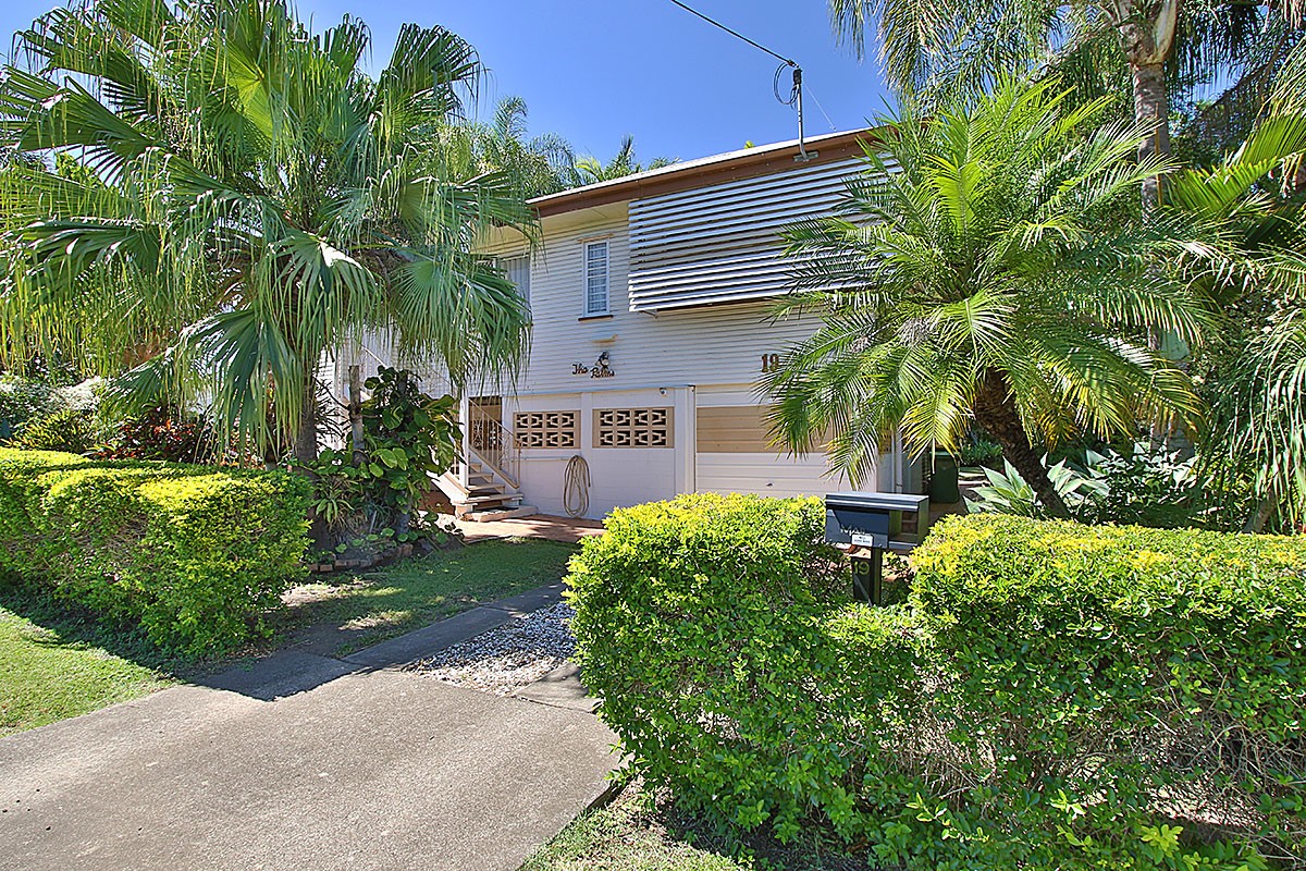 19 George Street, Newtown, QLD 4305
