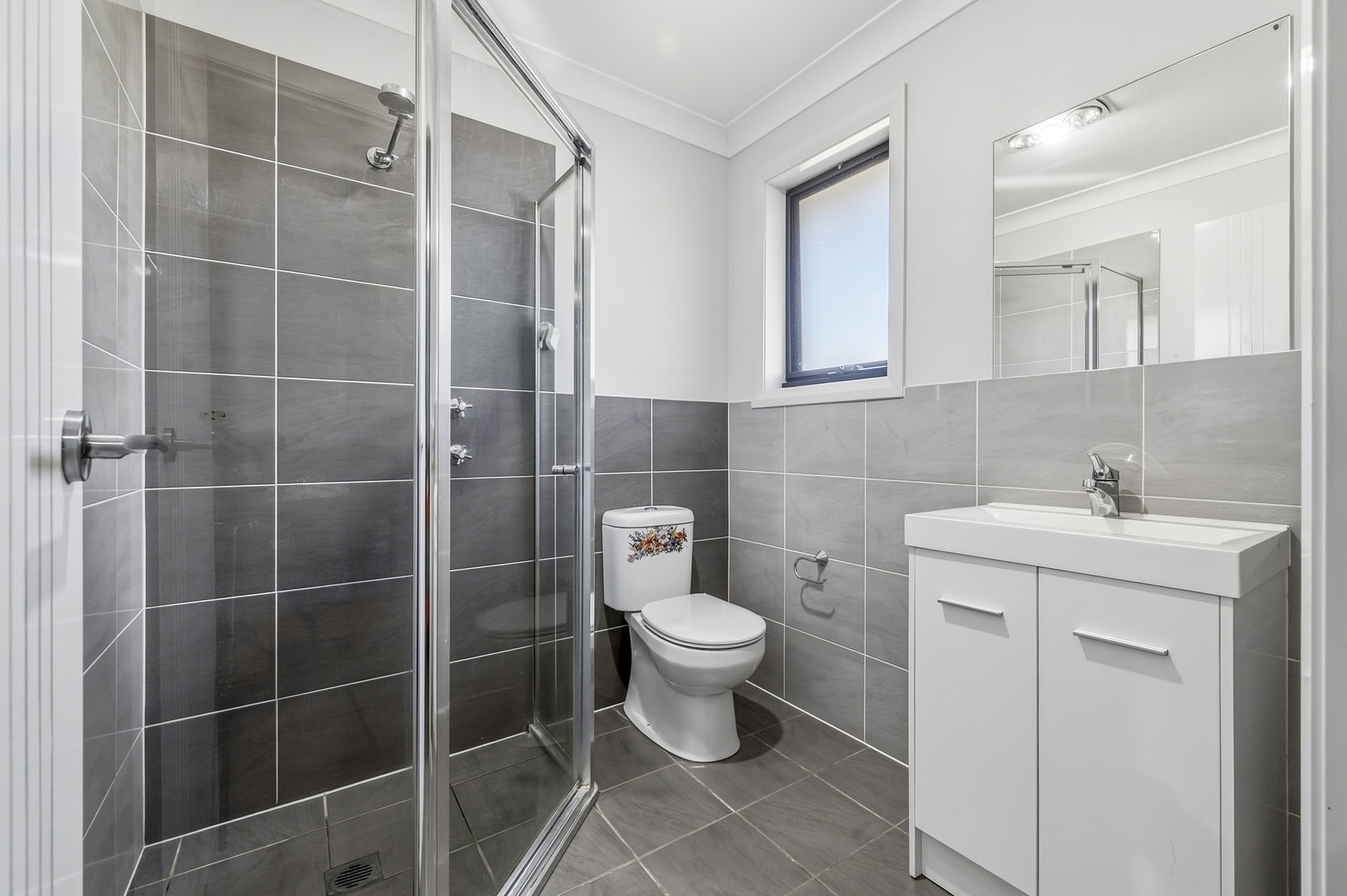 27 Greenberg Street — photo 8 of 12