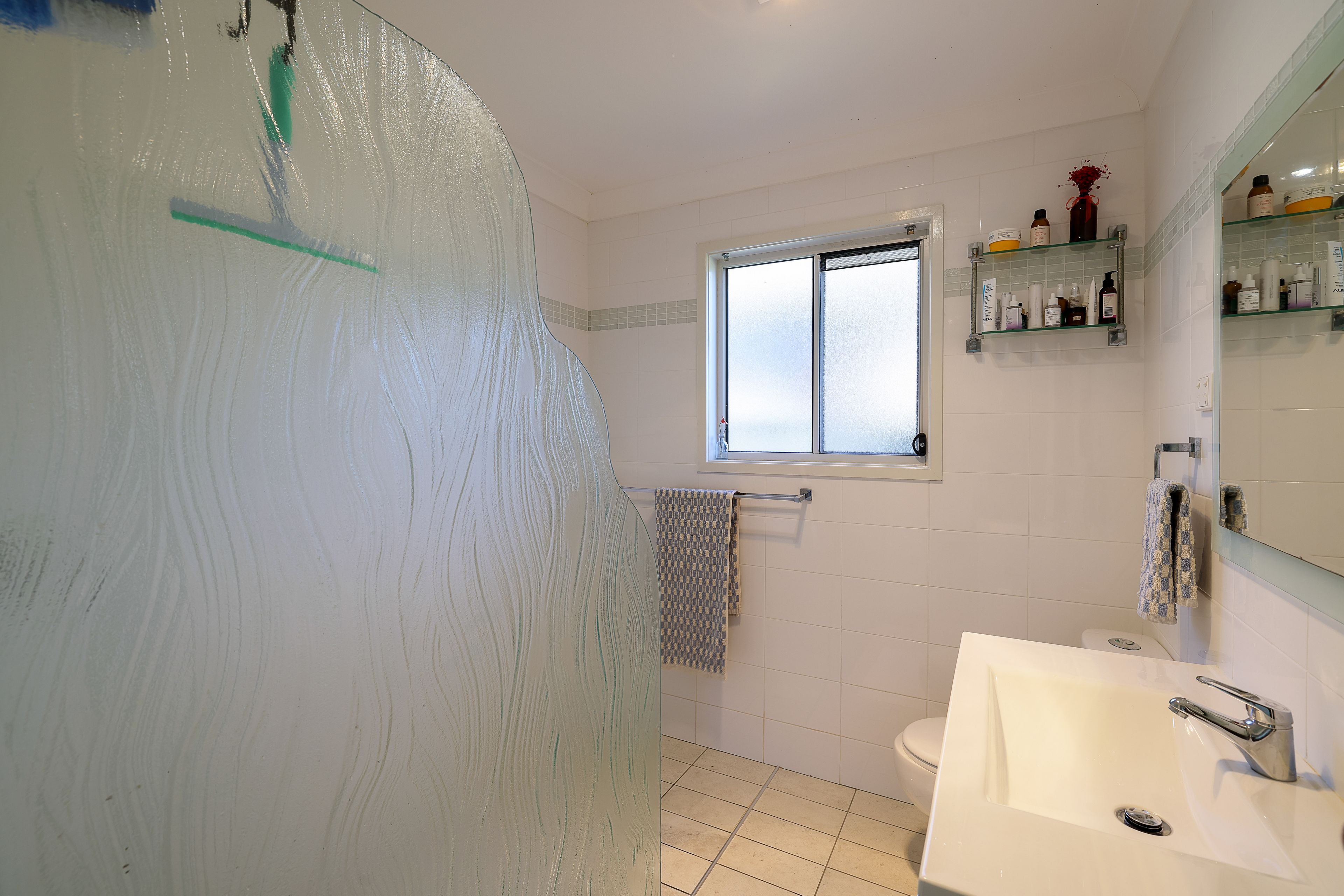 64 Lakehaven Drive — photo 10 of 21