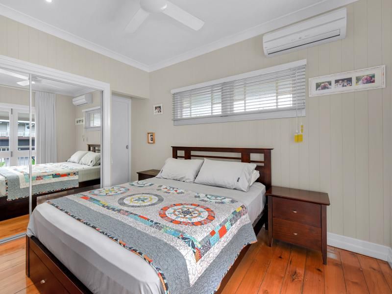 18 Bathurst Street, Red Hill, QLD 4059