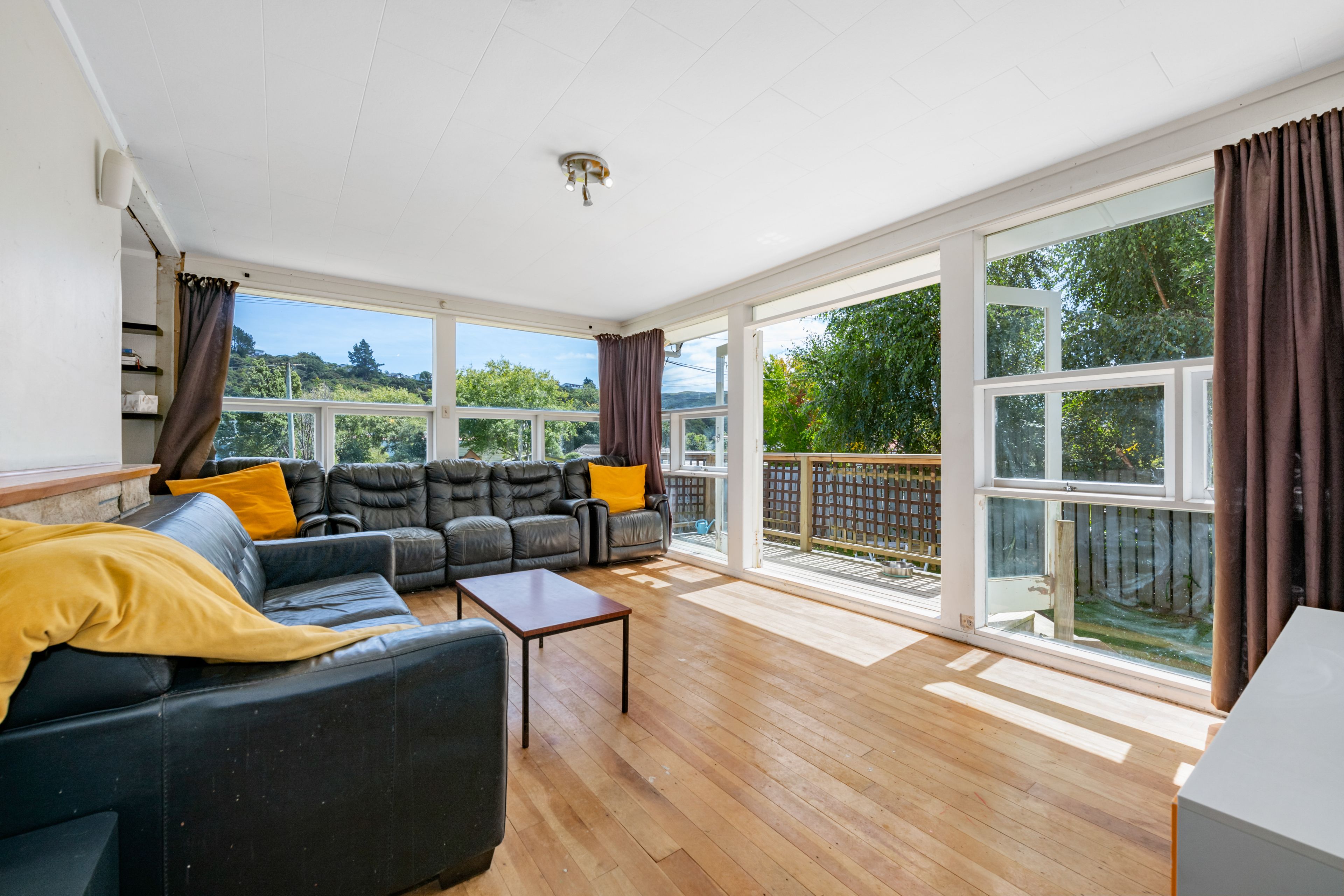 89 Stokes Valley Road, Stokes Valley, Lower Hutt City