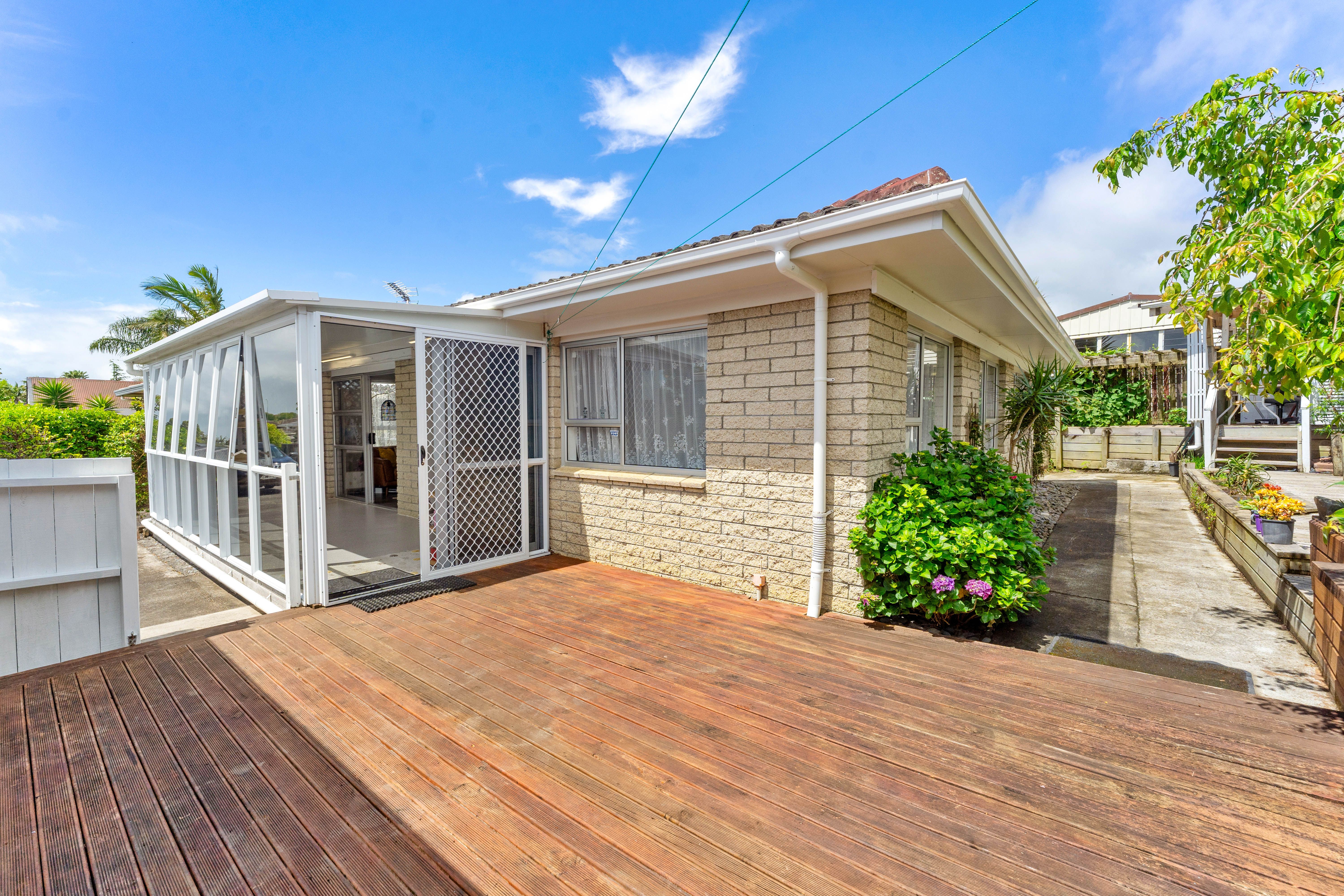 2/7 Cairngorm Place, Highland Park, Manukau City