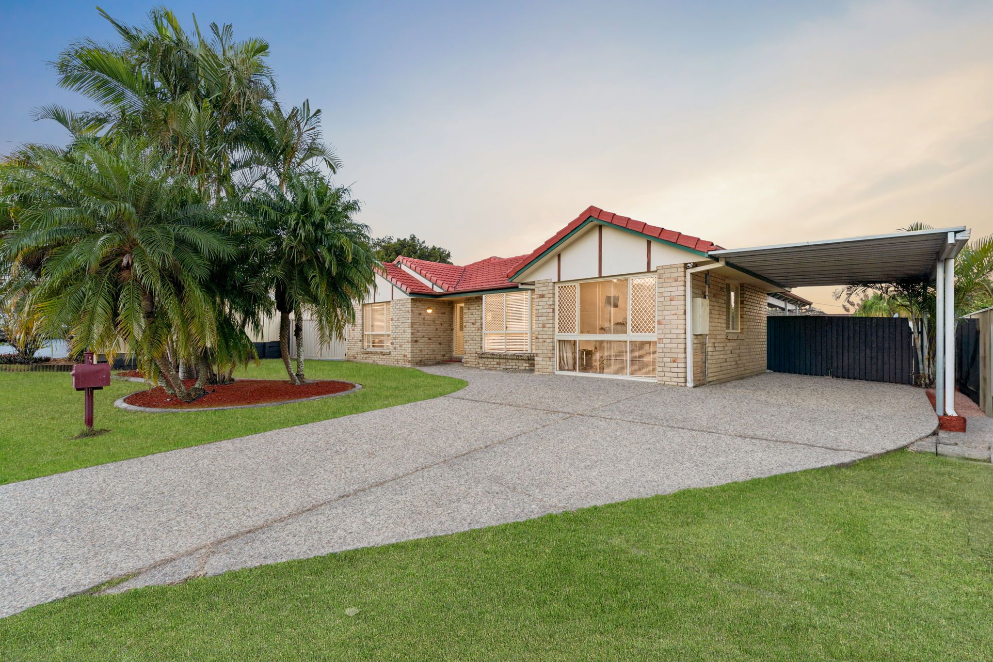 5 Watkinsia Court — photo from Ray White Holland Park