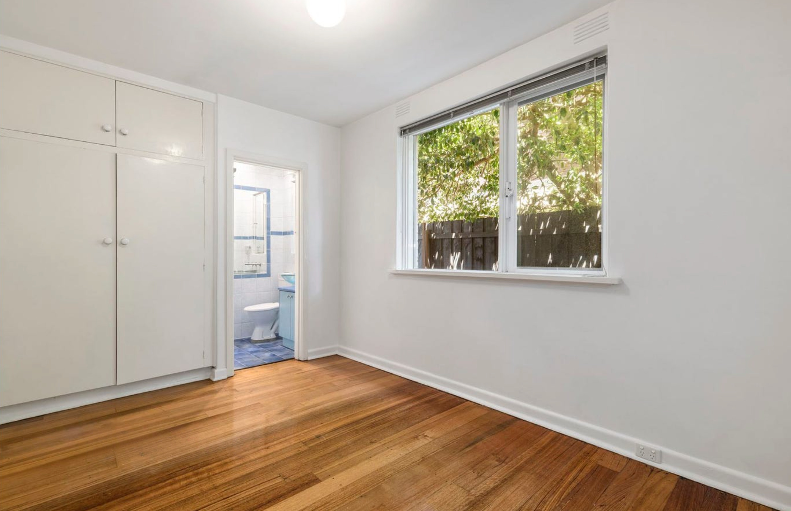 2/10 Daley Street, Elwood, VIC 3184