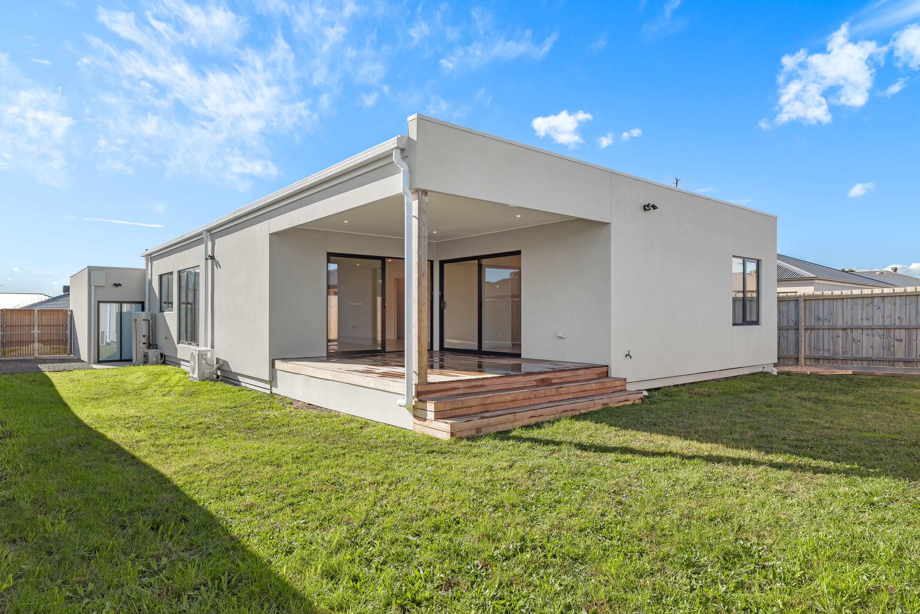 12 Tussock Way — photo 22 of 26