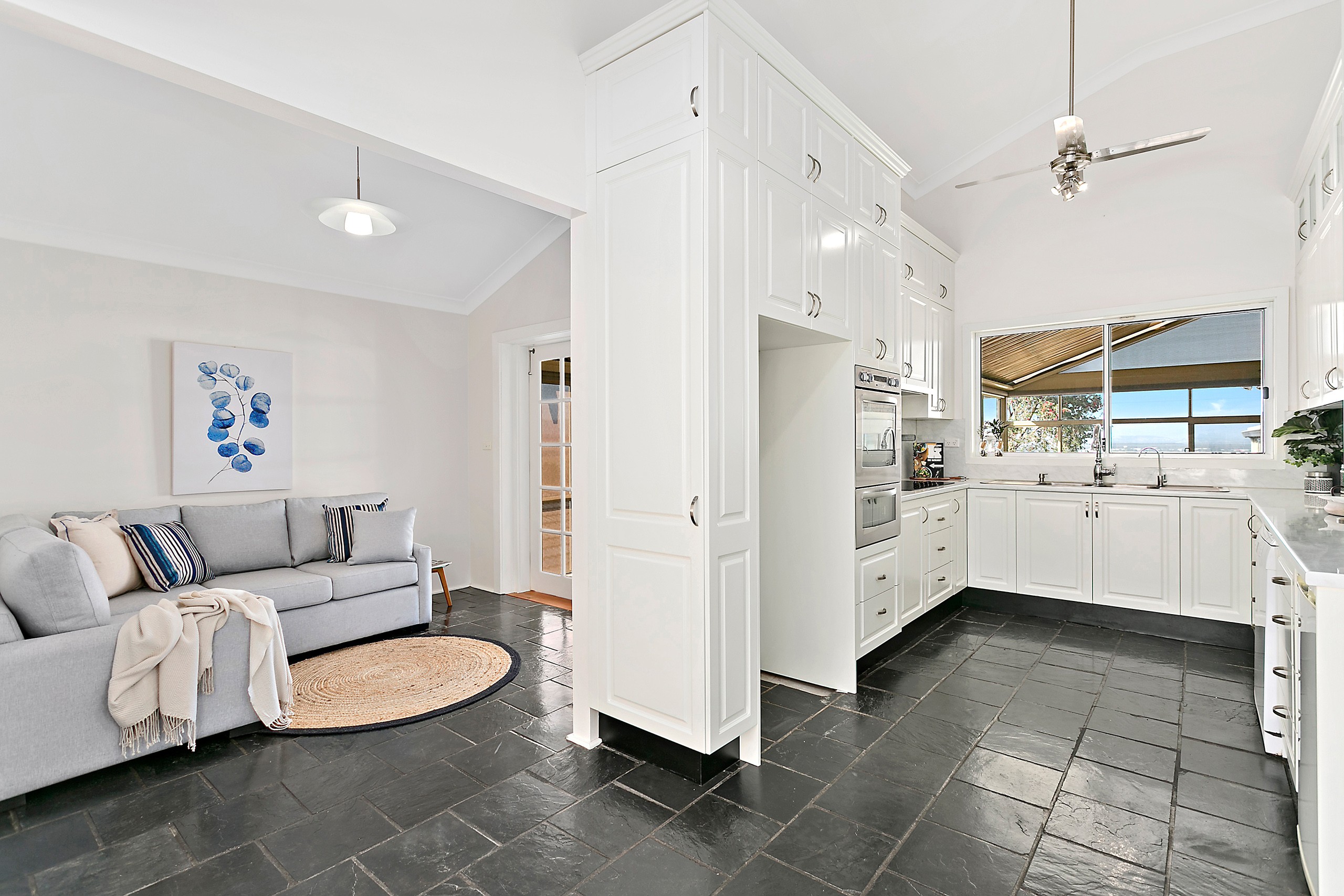 5 Crest Road, Albion Park, NSW 2527