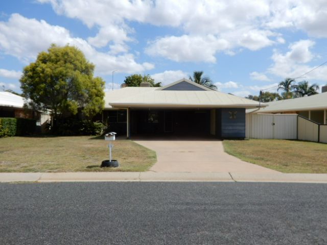 21 Cowan Crescent, Emerald, QLD 4720
