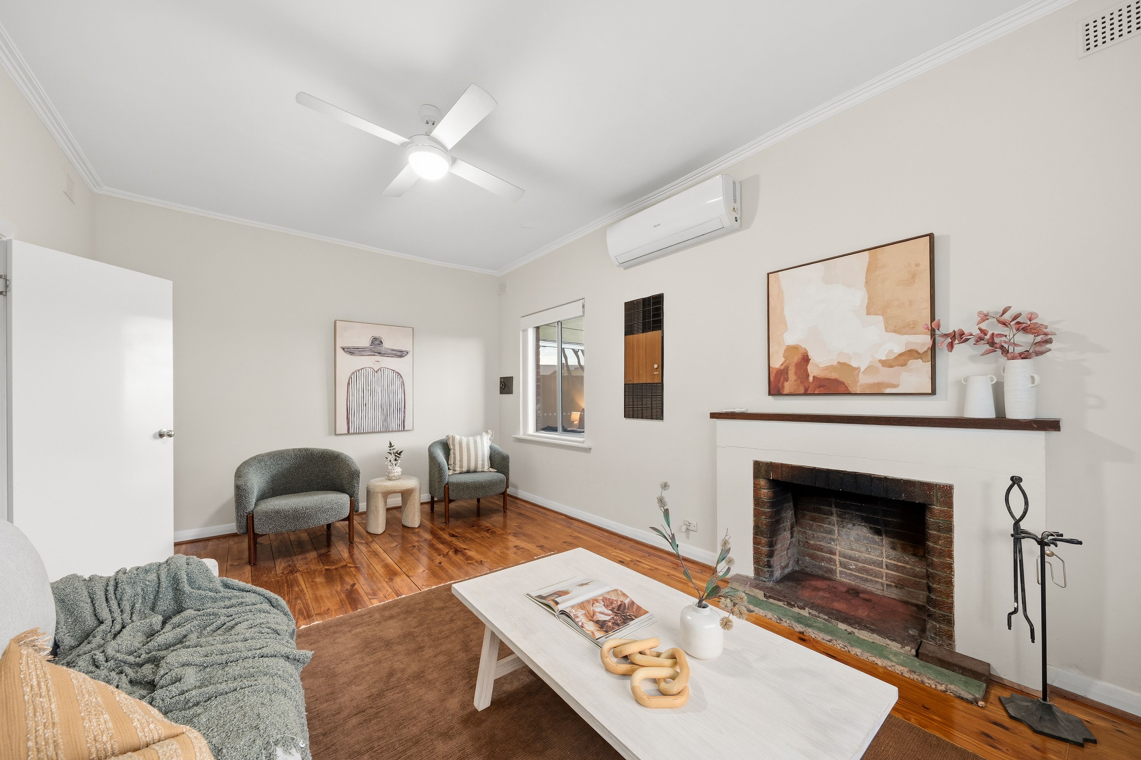 31 Glen Lossie Street — photo 3 of 21
