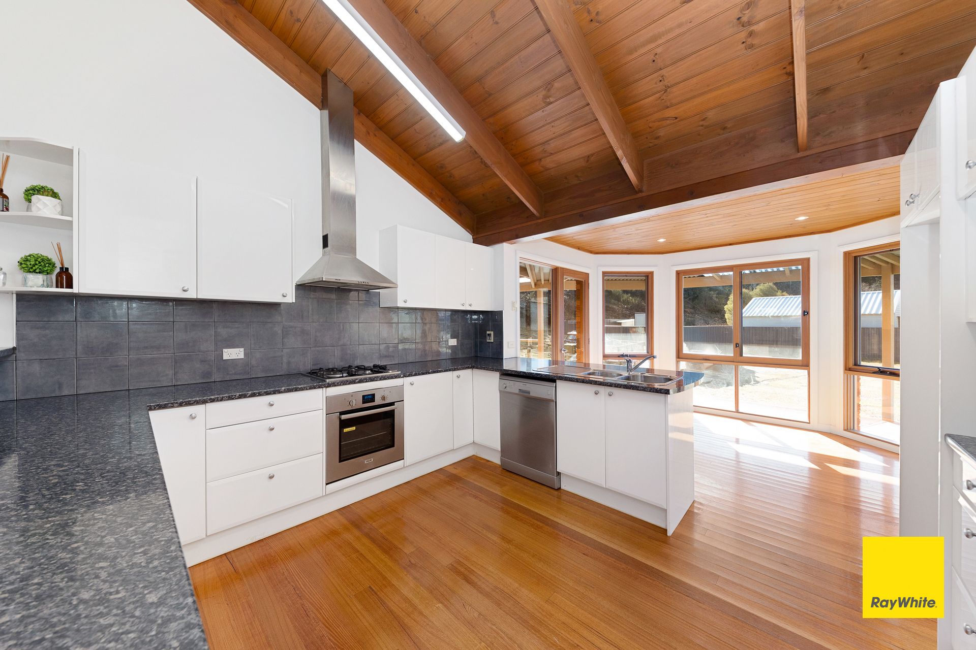 83 Foxlow Street, Captains Flat, NSW 2623