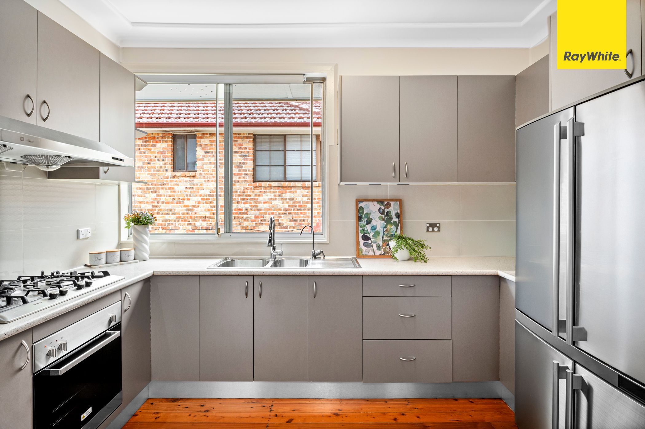 3 Helen Street — photo 3 of 9