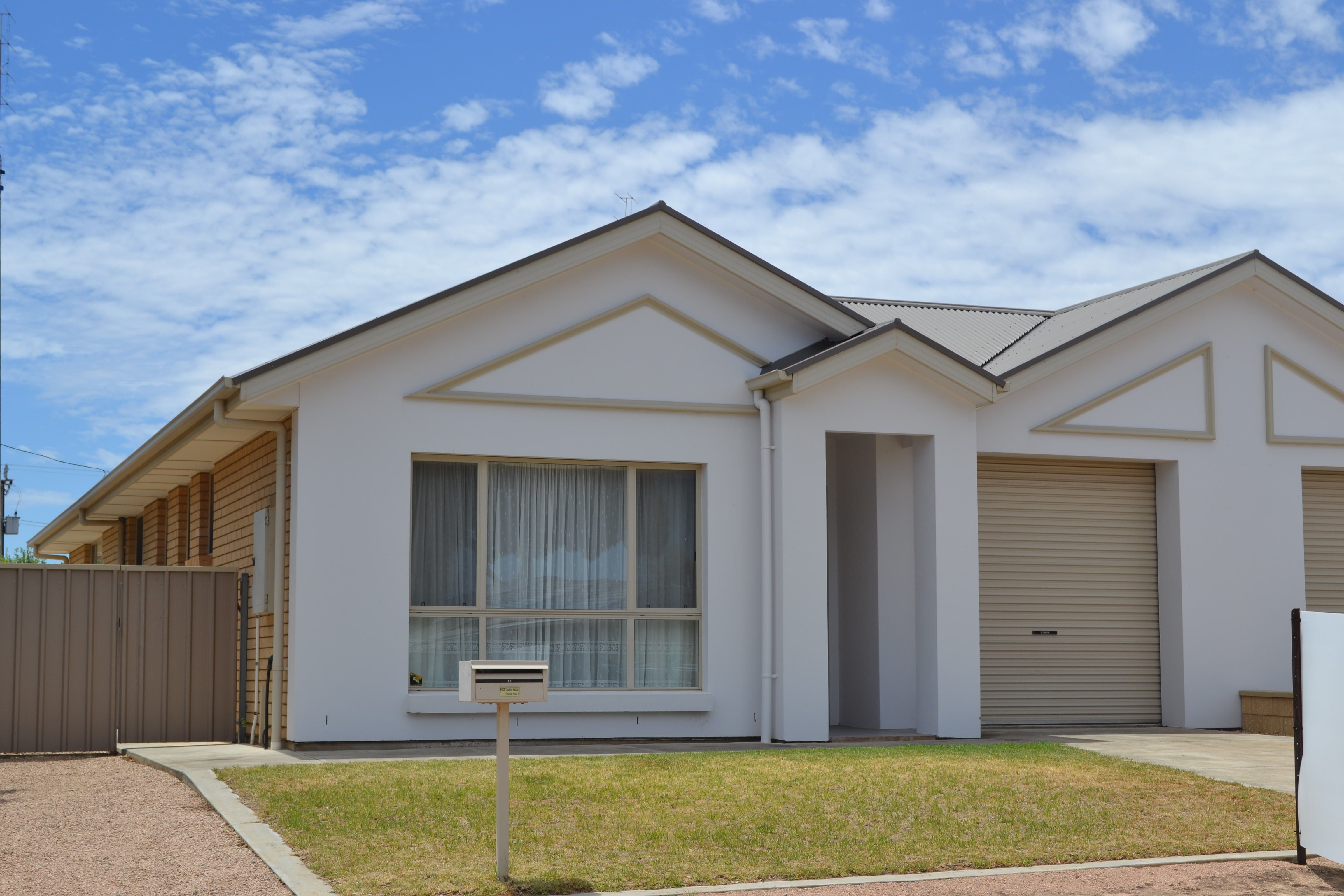 11 Edith Street, Moonta Bay, SA 5558