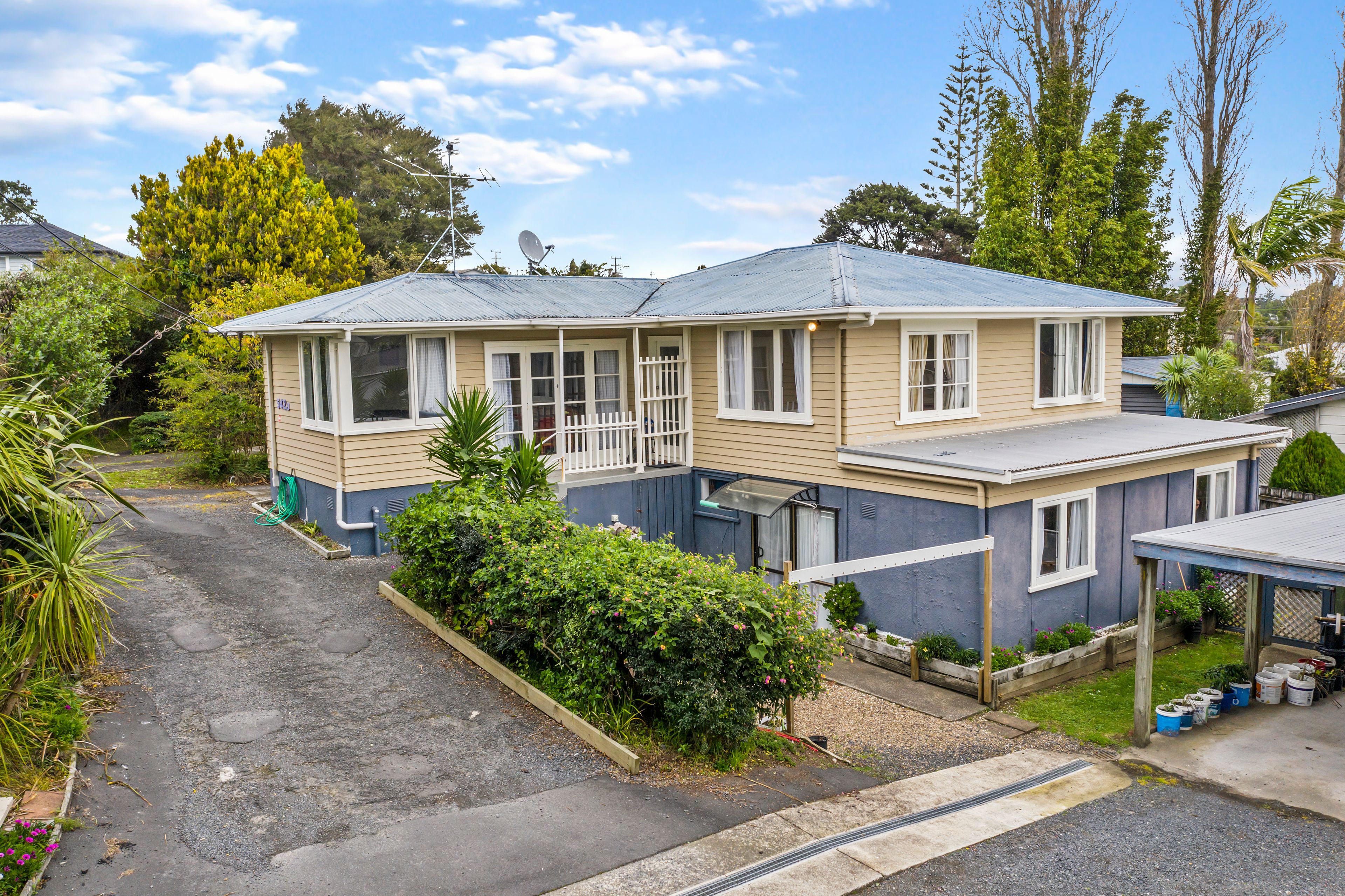 542A Glenfield Road, Glenfield, North Shore City