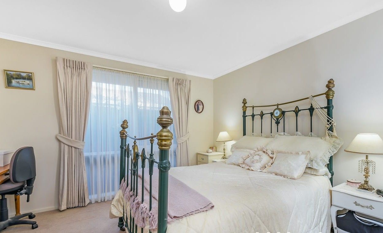 1 Mallee Court — photo 7 of 11