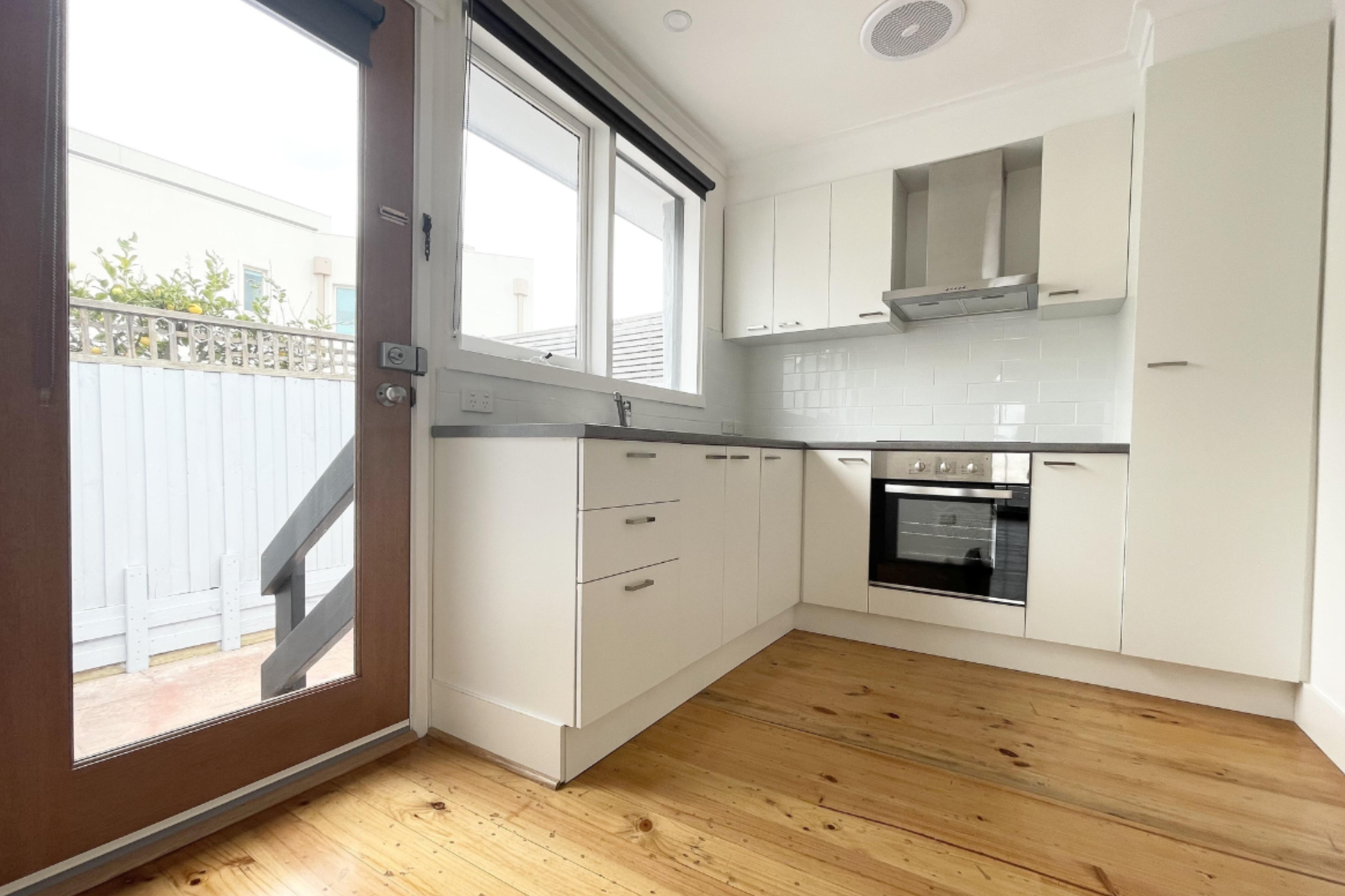 3/160 Beach Road, Parkdale, VIC 3195