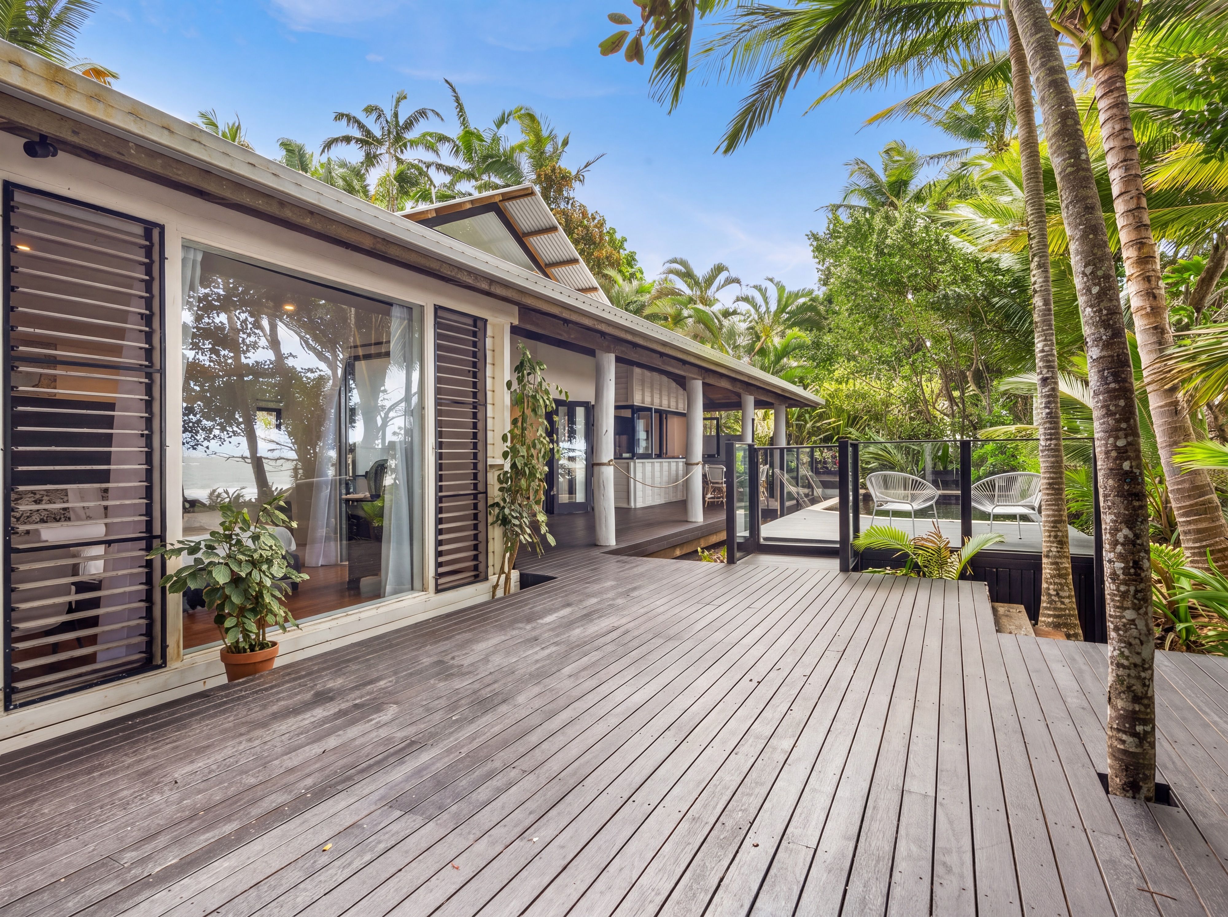 13 Marine Parade — photo 9 of 30