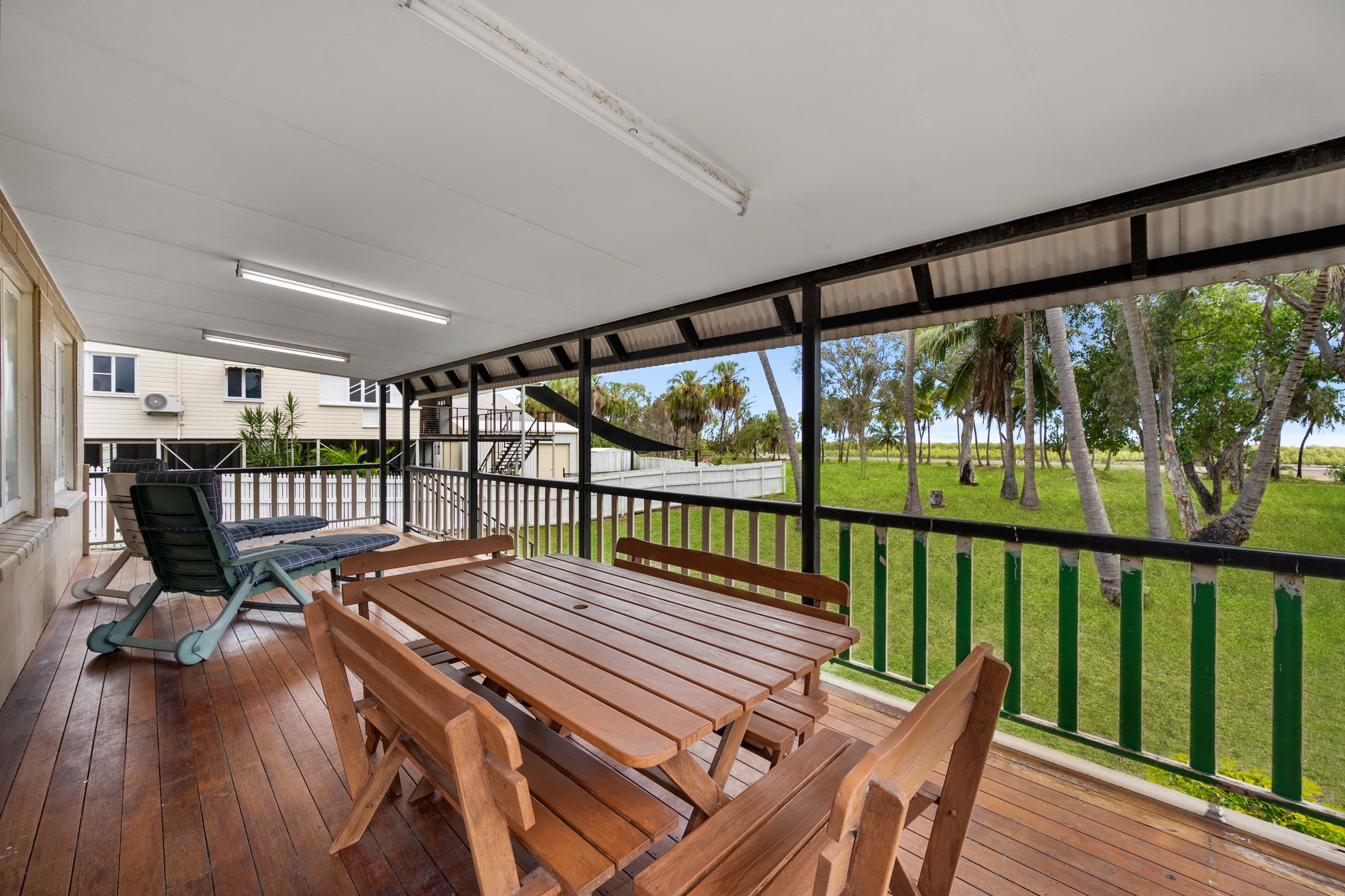 17 Whiting Court, Cungulla, QLD 4816