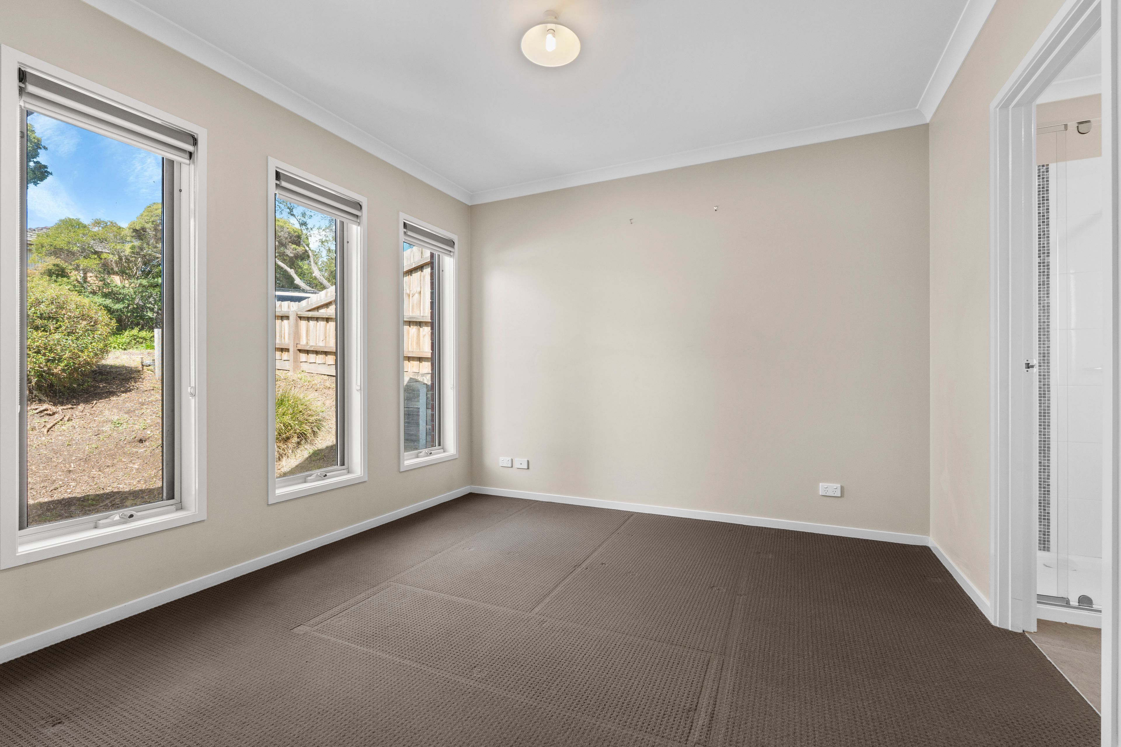 180 Graham Road — photo 4 of 11