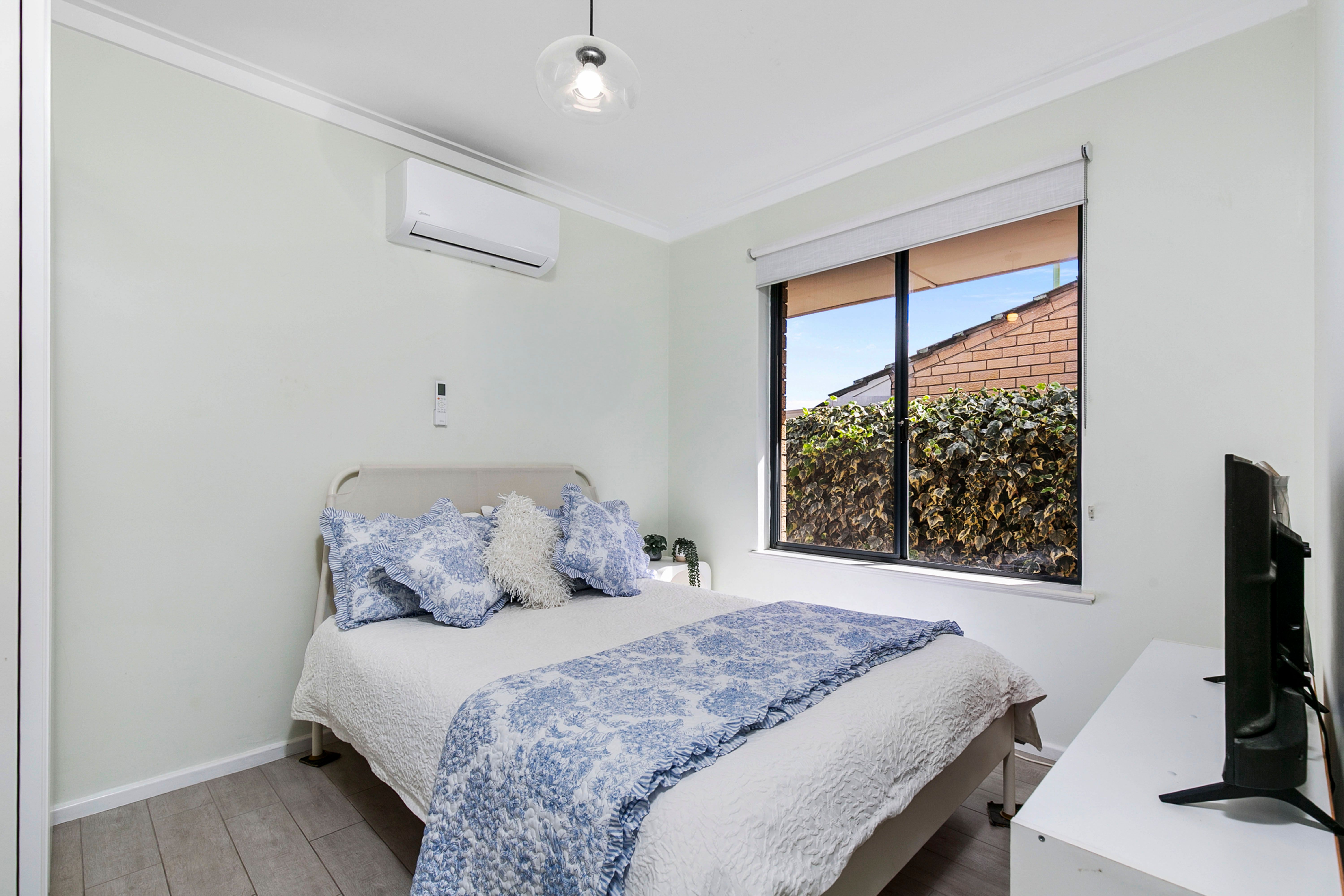 33 Armytage Way — photo 10 of 30
