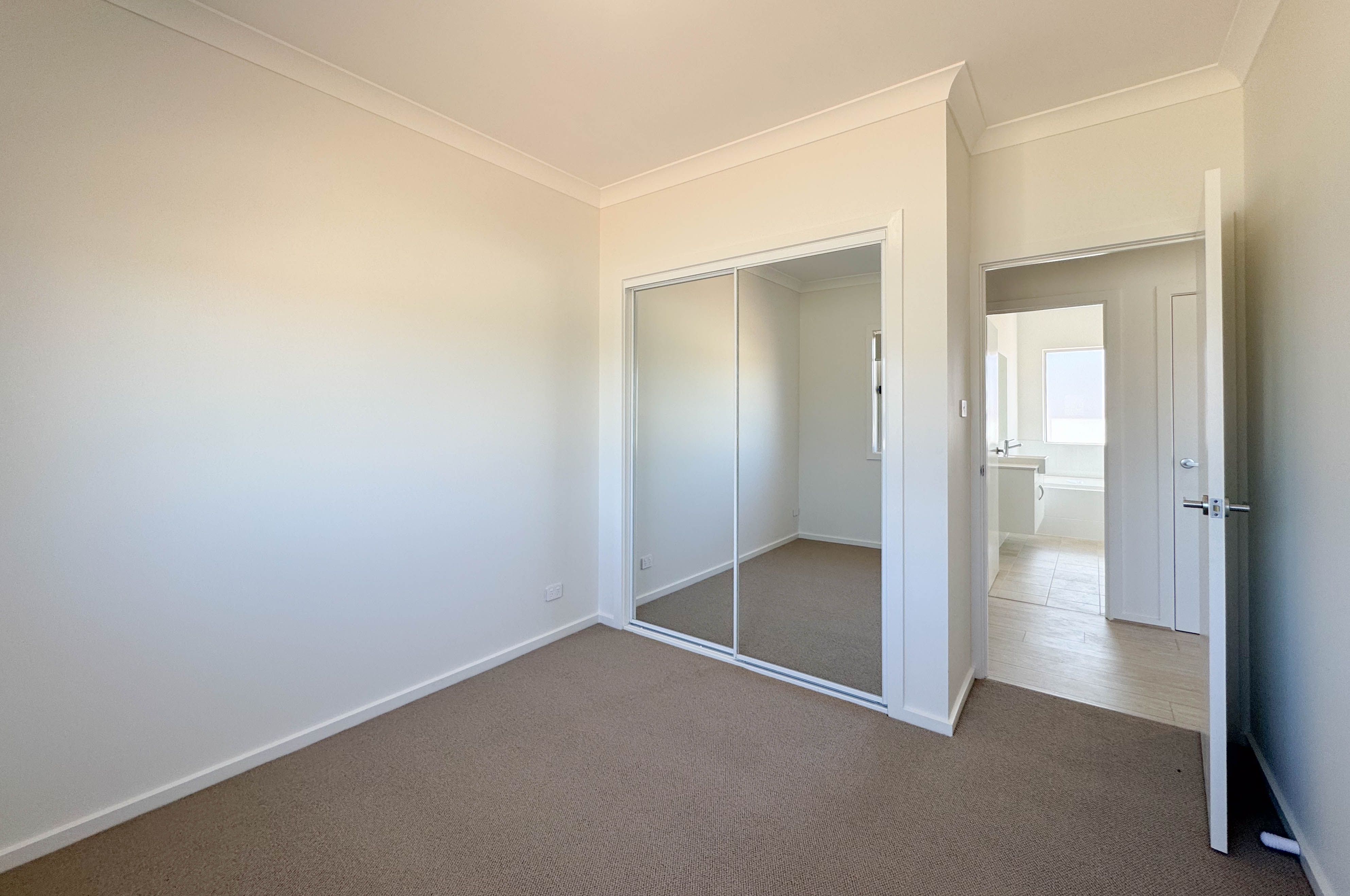 19 Rosewood Avenue — photo 12 of 12