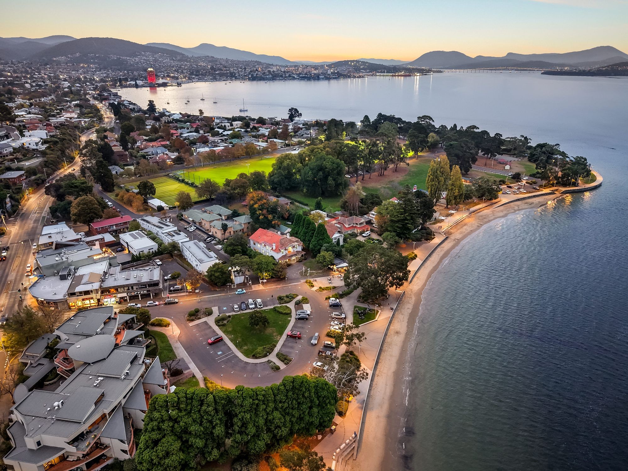 7 Beach Road, Sandy Bay, TAS 7005