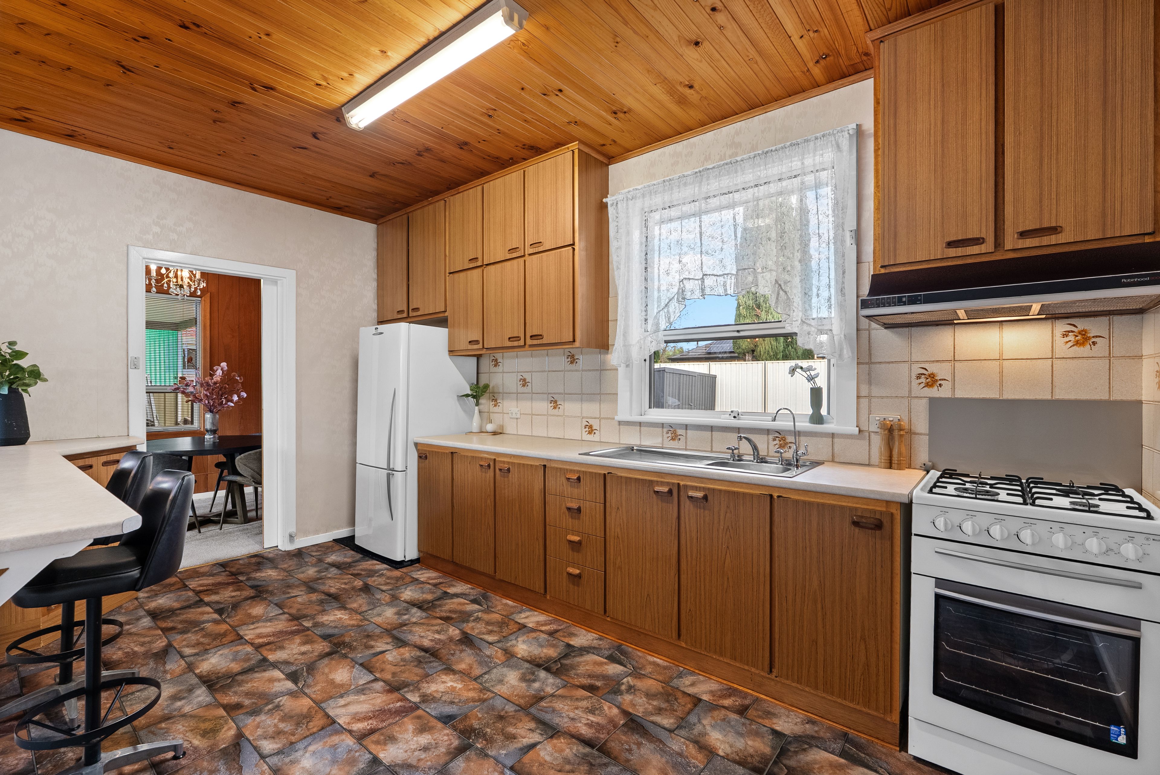 6 Edwards Avenue — photo 9 of 23