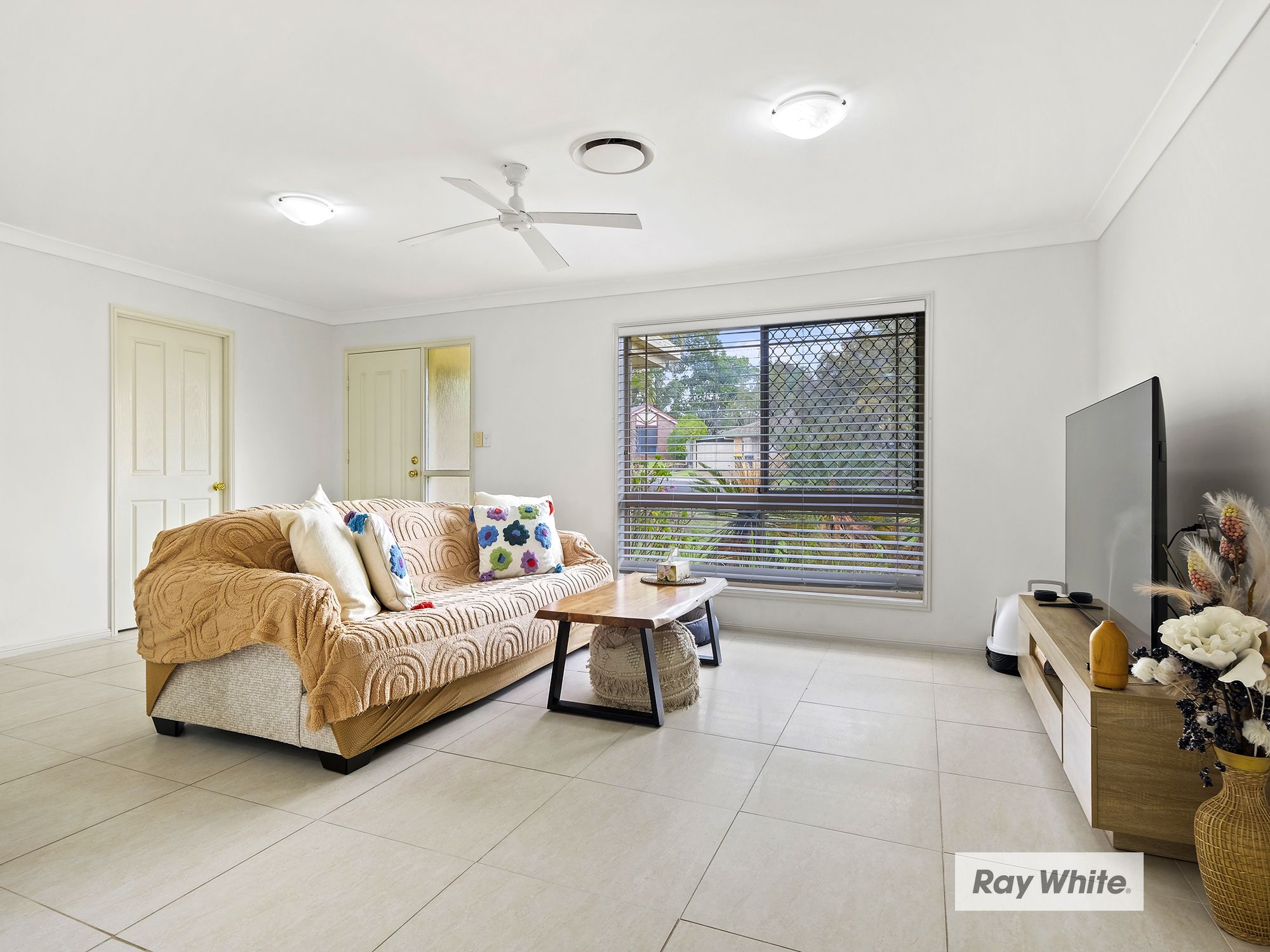 6 Wallaby Court, Doolandella, QLD 4077