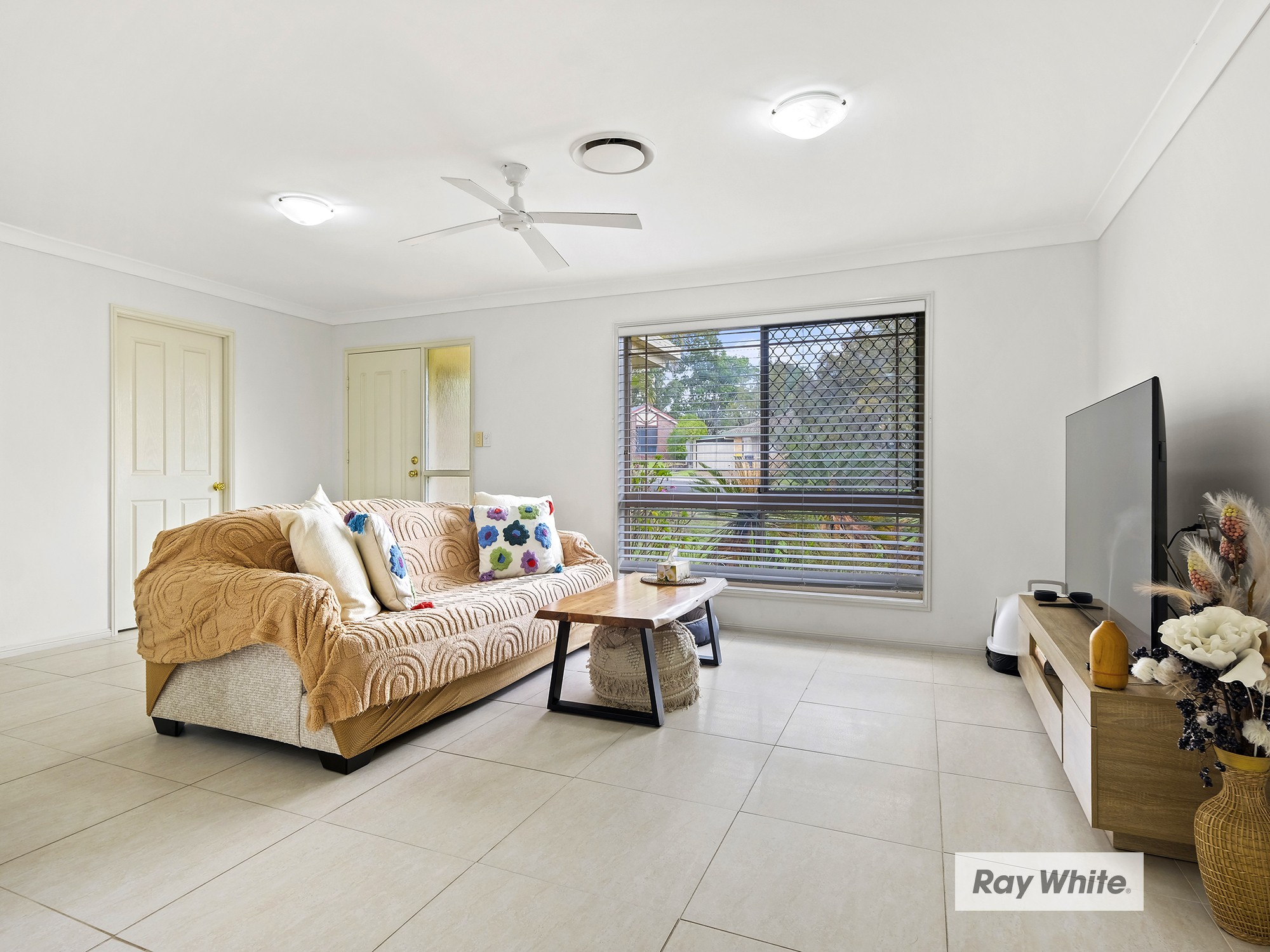 6 Wallaby Court, Doolandella, QLD 4077