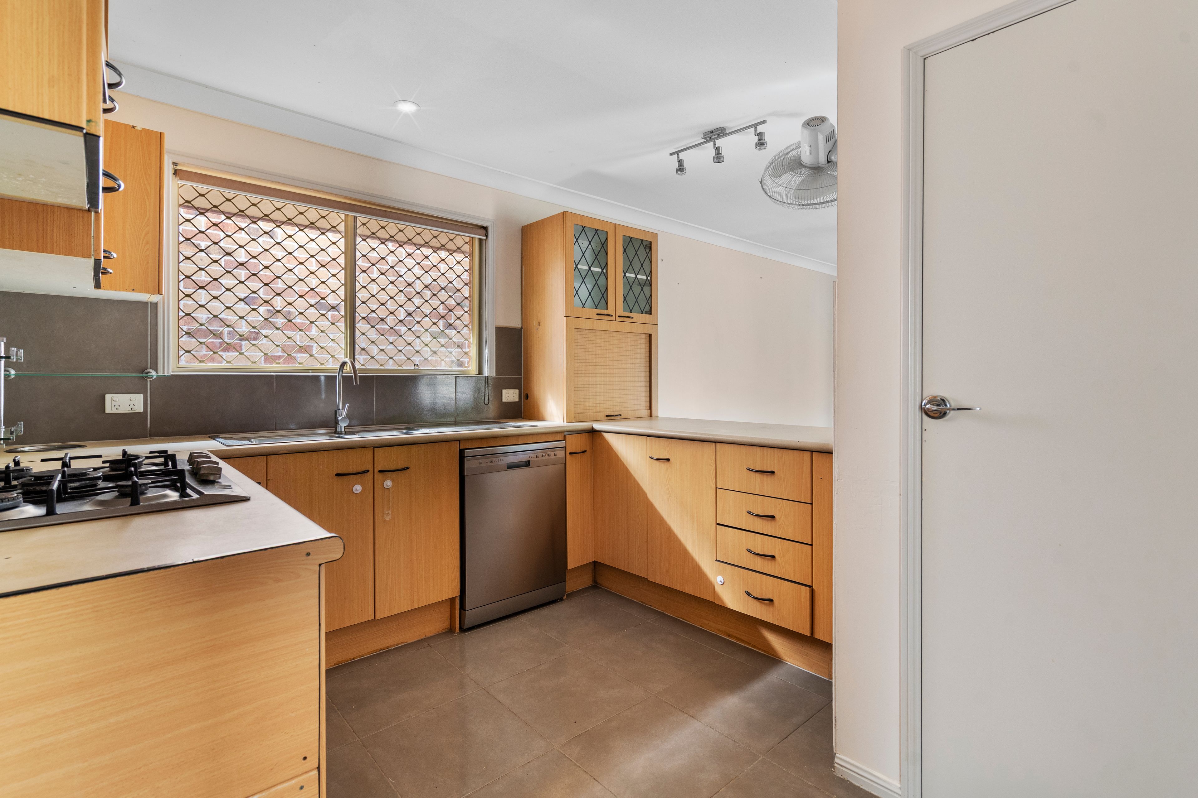 1 Larra Court, Forest Lake, QLD 4078