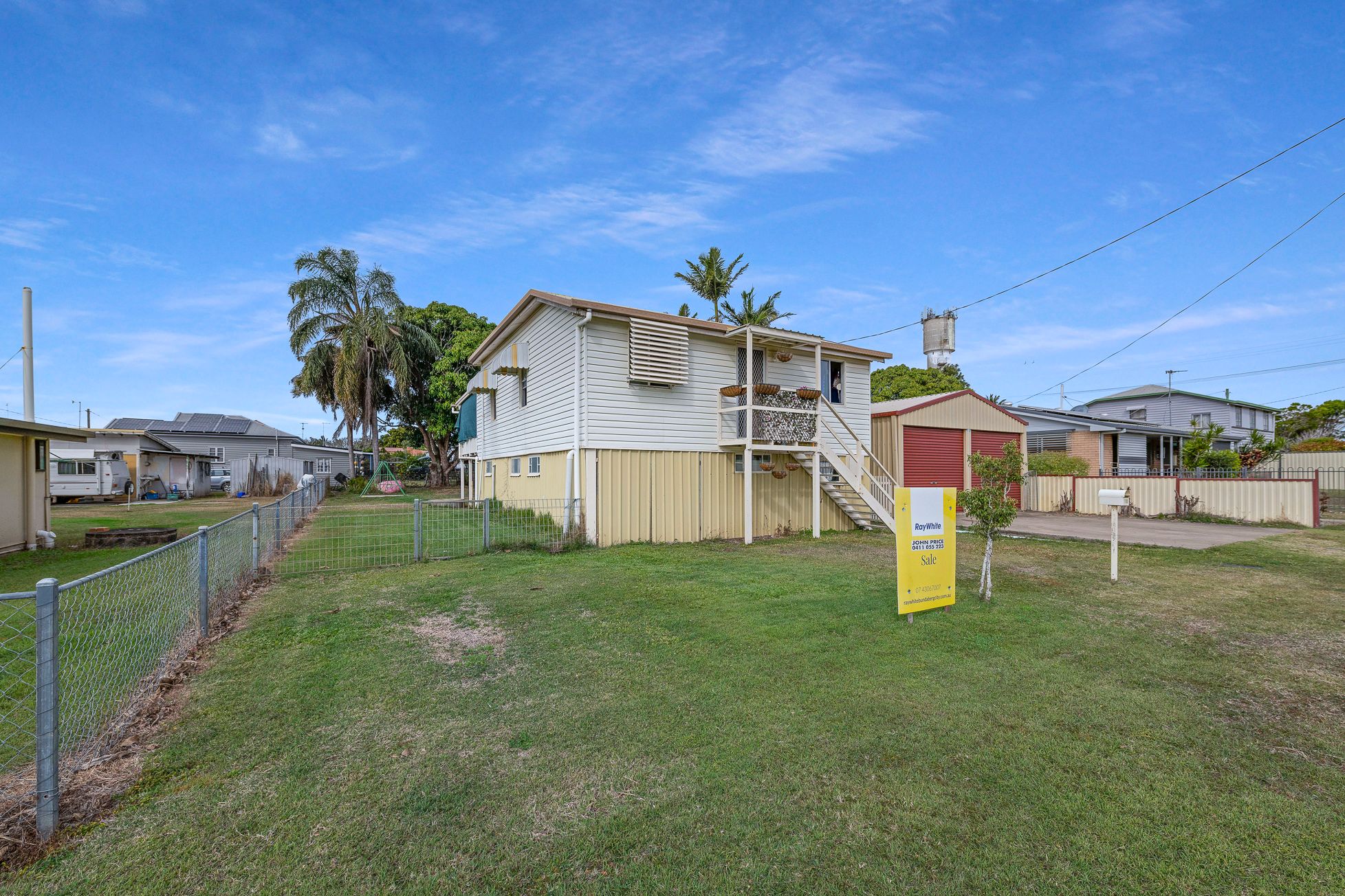 10 Hicks Street, Burnett Heads, QLD 4670