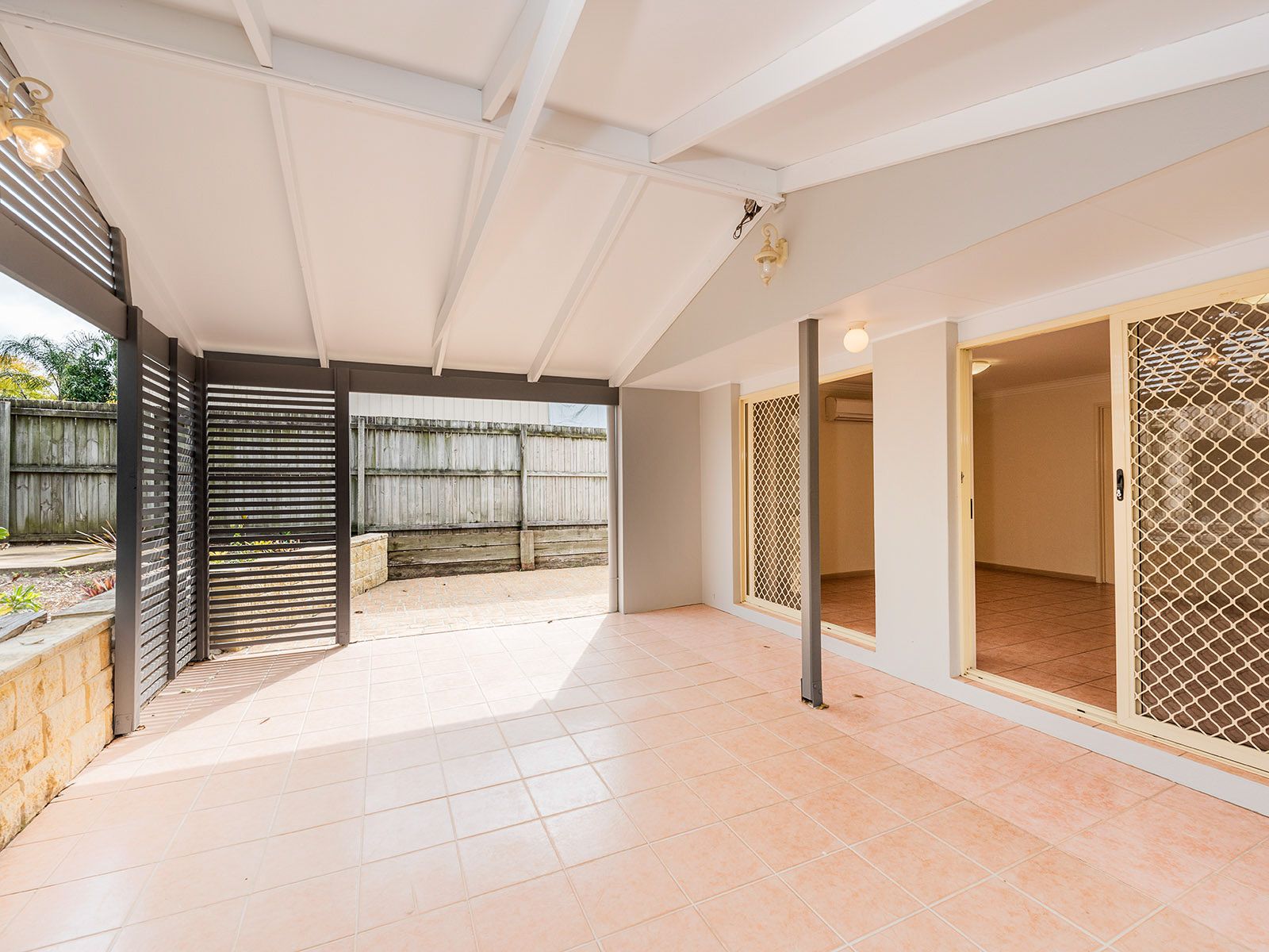 2/68 Adelaide Street, Carina, QLD 4152
