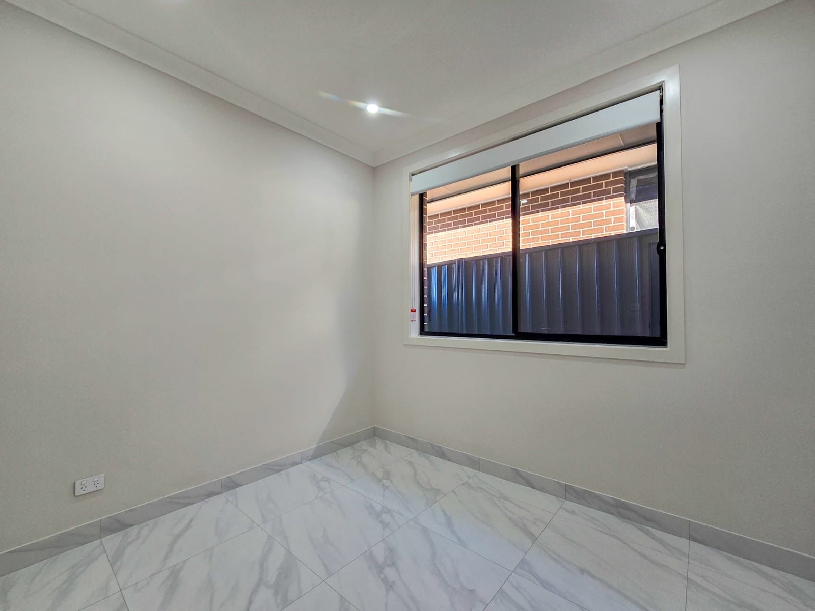 33a St Lukes Street — photo 6 of 9