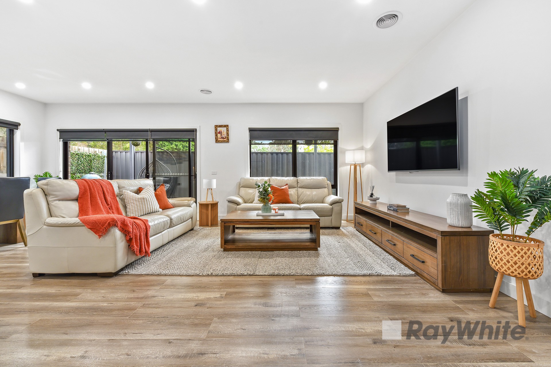 2/61 Cootamundra Street, Doveton, VIC 3177