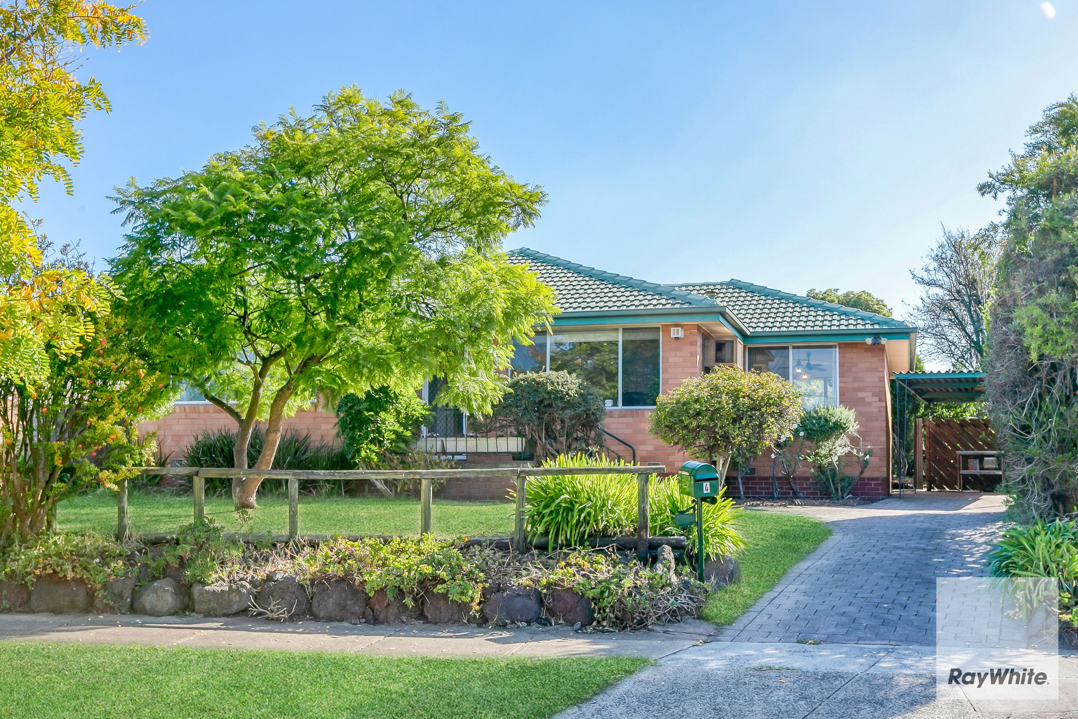 4 Neilsen Crescent, Bundoora VIC 3083